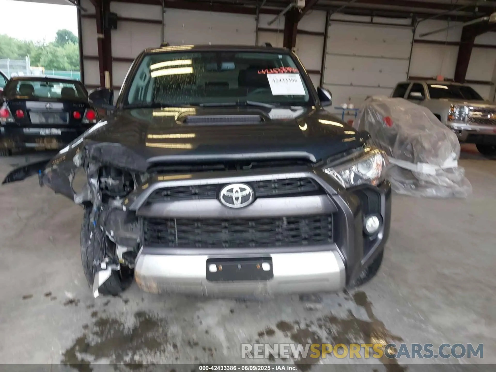 12 Photograph of a damaged car JTEBU5JR5K5642173 TOYOTA 4RUNNER 2019