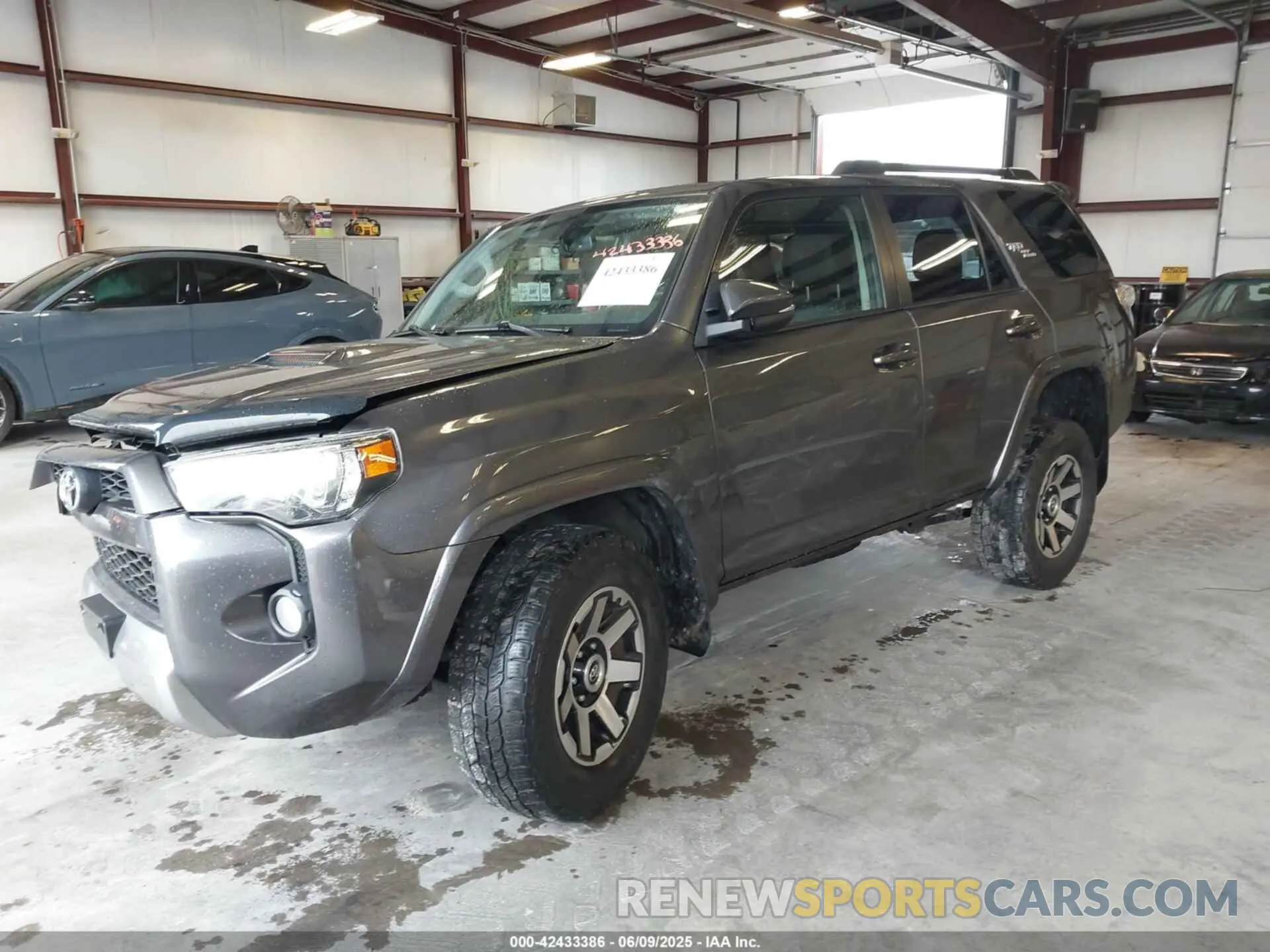 2 Photograph of a damaged car JTEBU5JR5K5642173 TOYOTA 4RUNNER 2019
