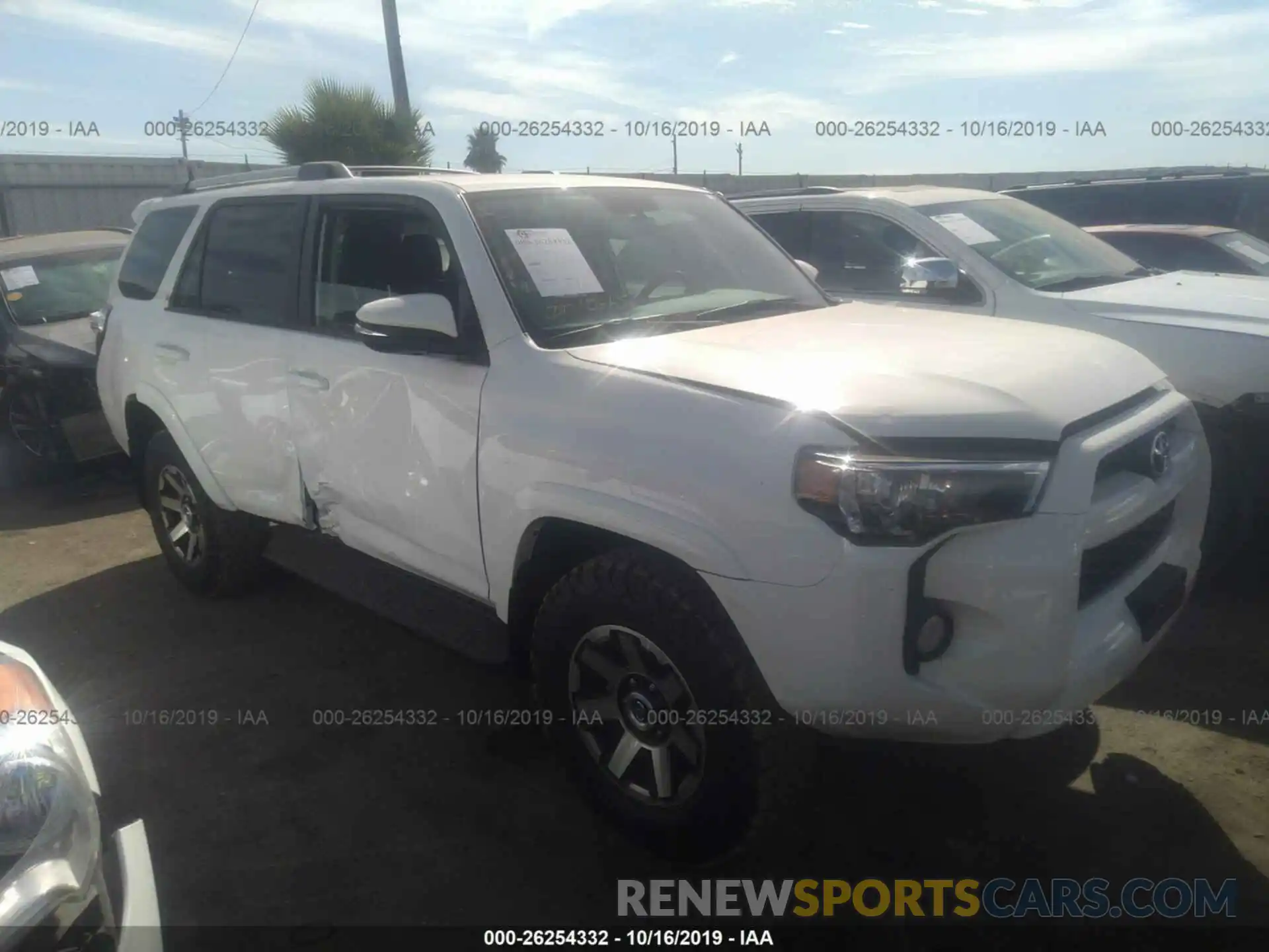 1 Photograph of a damaged car JTEBU5JR5K5643906 TOYOTA 4RUNNER 2019