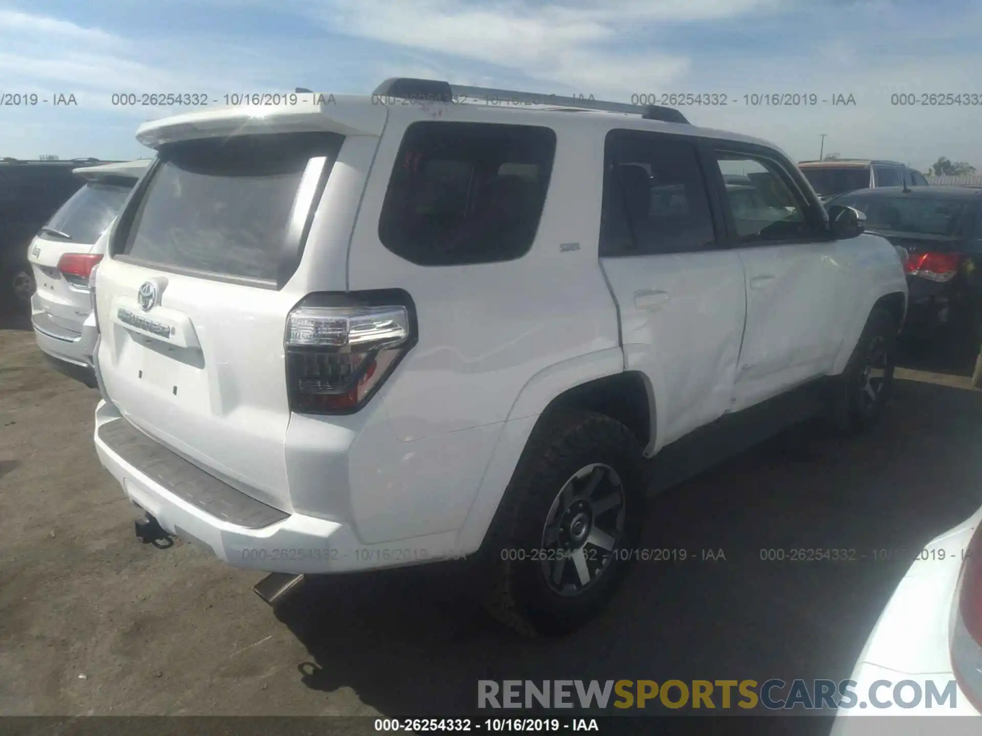 4 Photograph of a damaged car JTEBU5JR5K5643906 TOYOTA 4RUNNER 2019