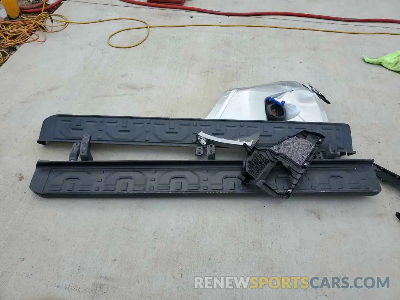 15 Photograph of a damaged car JTEBU5JR5K5668613 TOYOTA 4RUNNER 2019