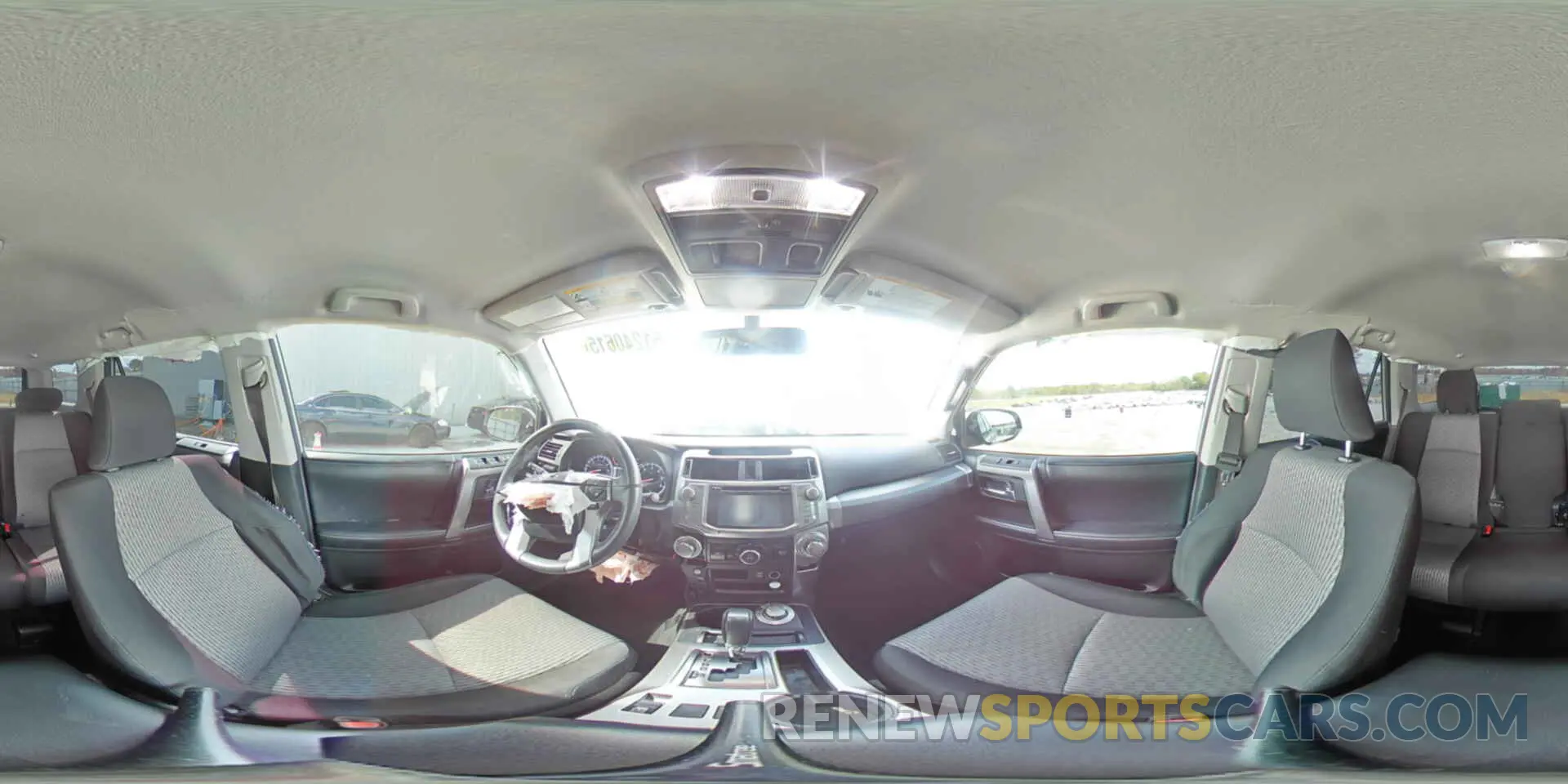 18 Photograph of a damaged car JTEBU5JR5K5668613 TOYOTA 4RUNNER 2019