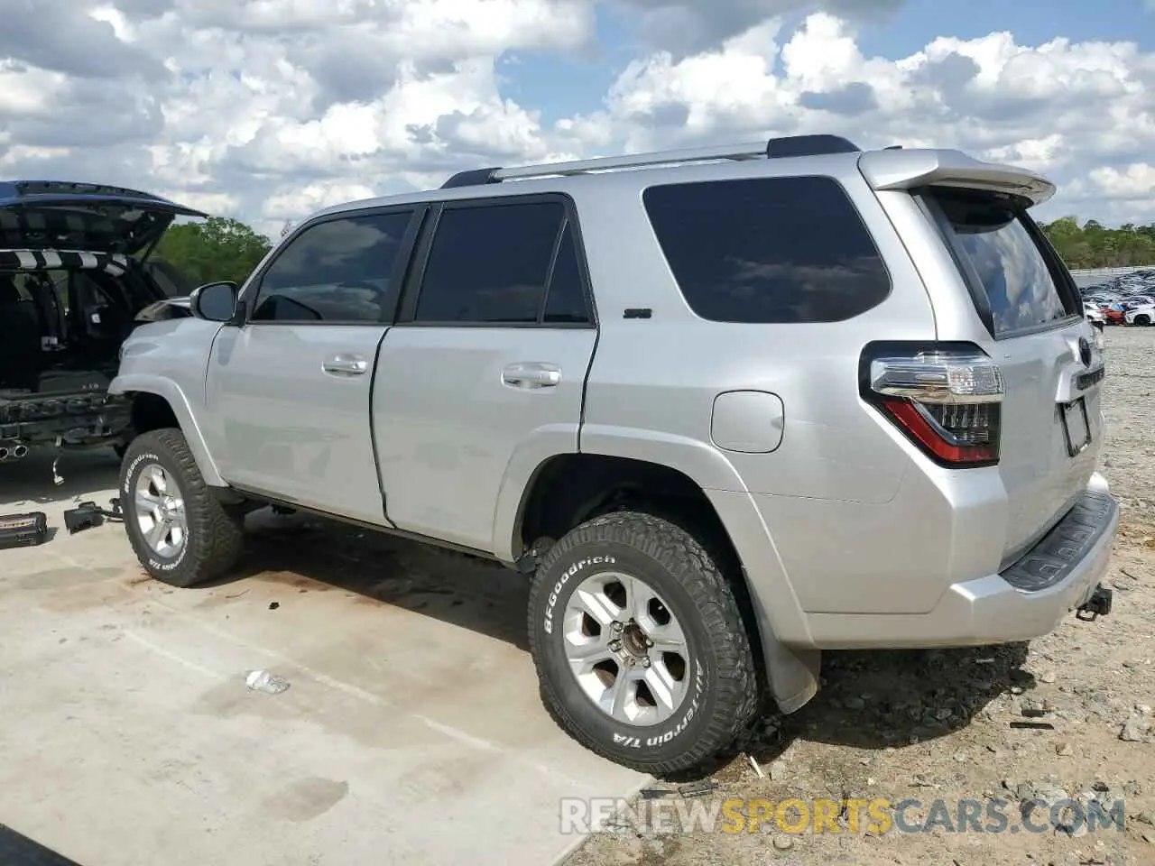 2 Photograph of a damaged car JTEBU5JR5K5668613 TOYOTA 4RUNNER 2019
