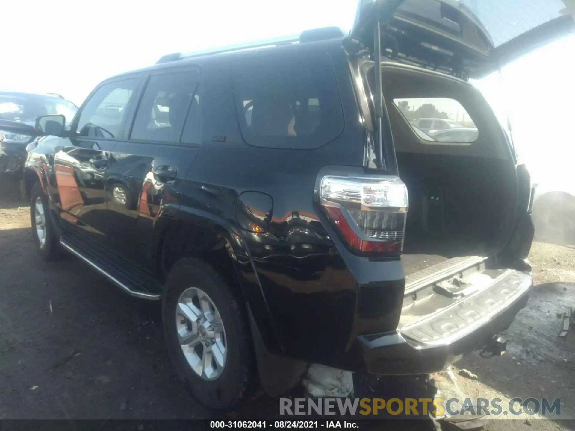 3 Photograph of a damaged car JTEBU5JR5K5682642 TOYOTA 4RUNNER 2019