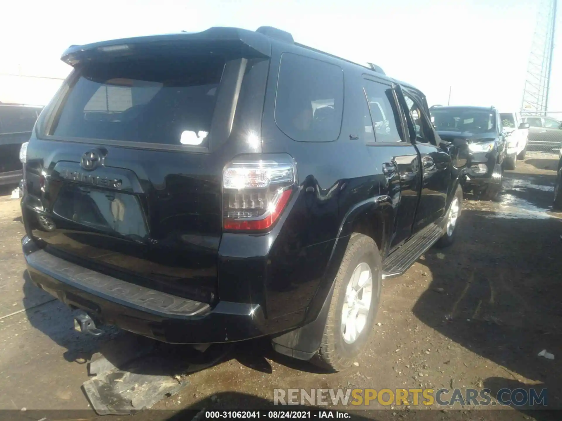 4 Photograph of a damaged car JTEBU5JR5K5682642 TOYOTA 4RUNNER 2019