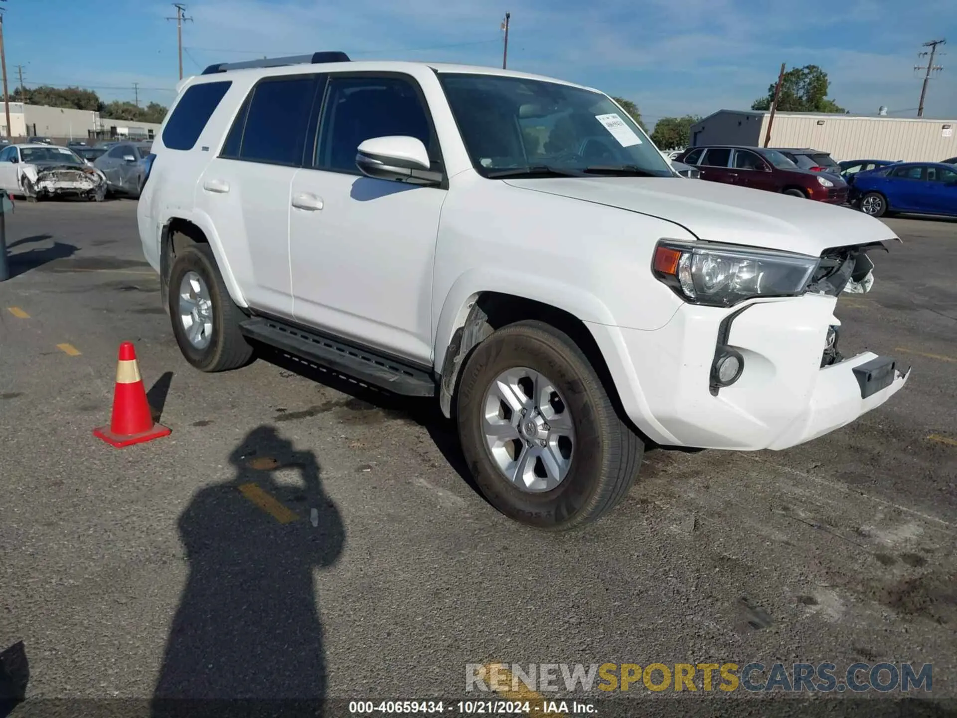 1 Photograph of a damaged car JTEBU5JR5K5708558 TOYOTA 4RUNNER 2019