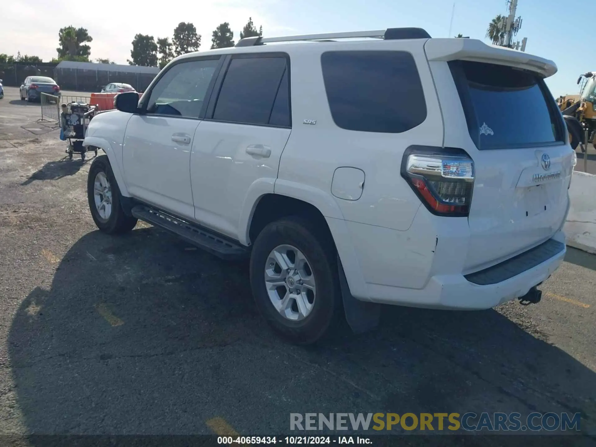 3 Photograph of a damaged car JTEBU5JR5K5708558 TOYOTA 4RUNNER 2019