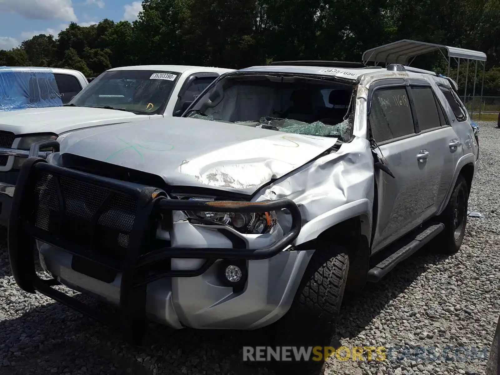 2 Photograph of a damaged car JTEBU5JR5K5712626 TOYOTA 4RUNNER 2019