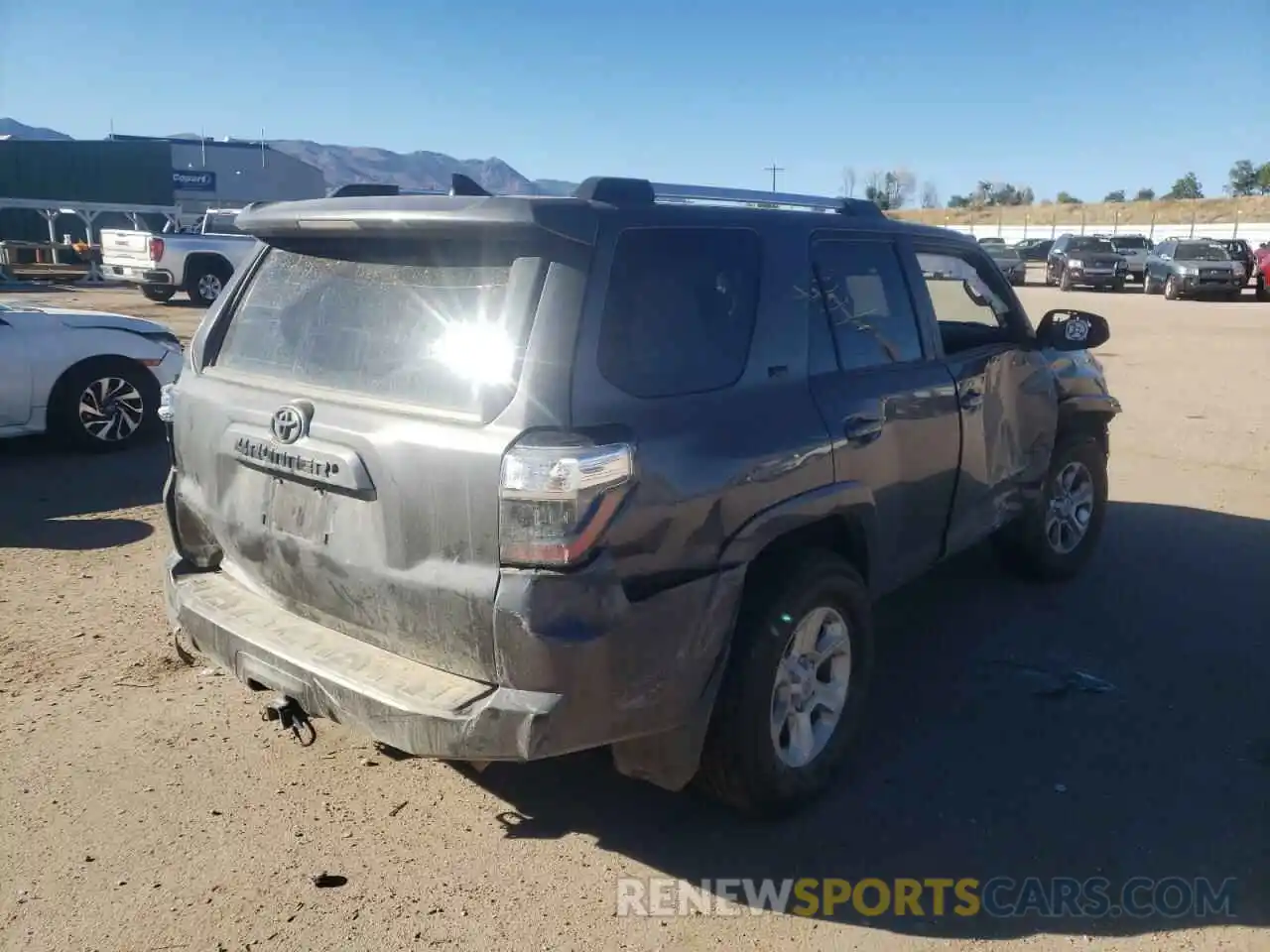 4 Photograph of a damaged car JTEBU5JR5K5712674 TOYOTA 4RUNNER 2019