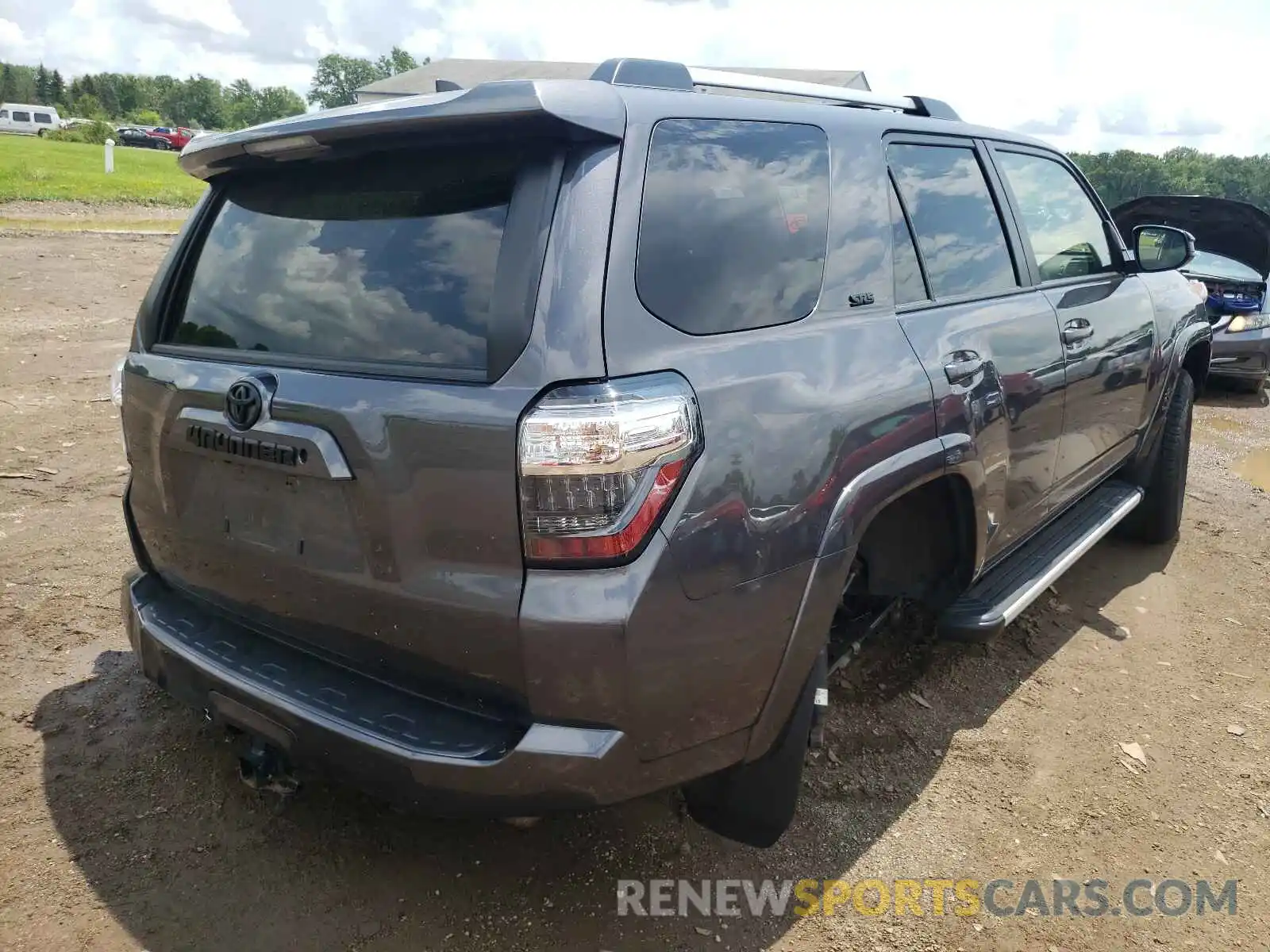 4 Photograph of a damaged car JTEBU5JR5K5712822 TOYOTA 4RUNNER 2019