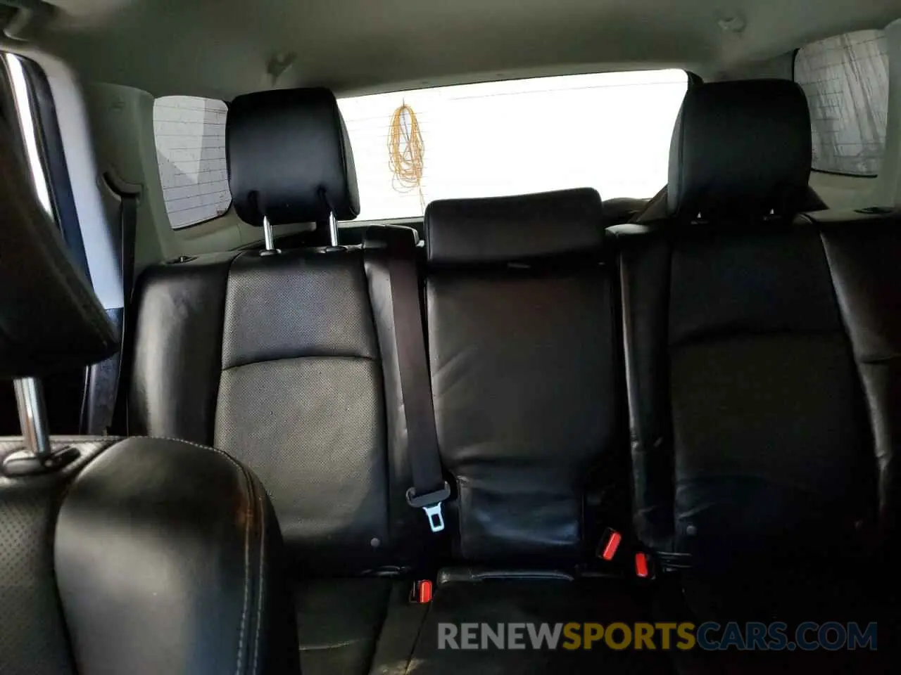 10 Photograph of a damaged car JTEBU5JR5K5722783 TOYOTA 4RUNNER 2019
