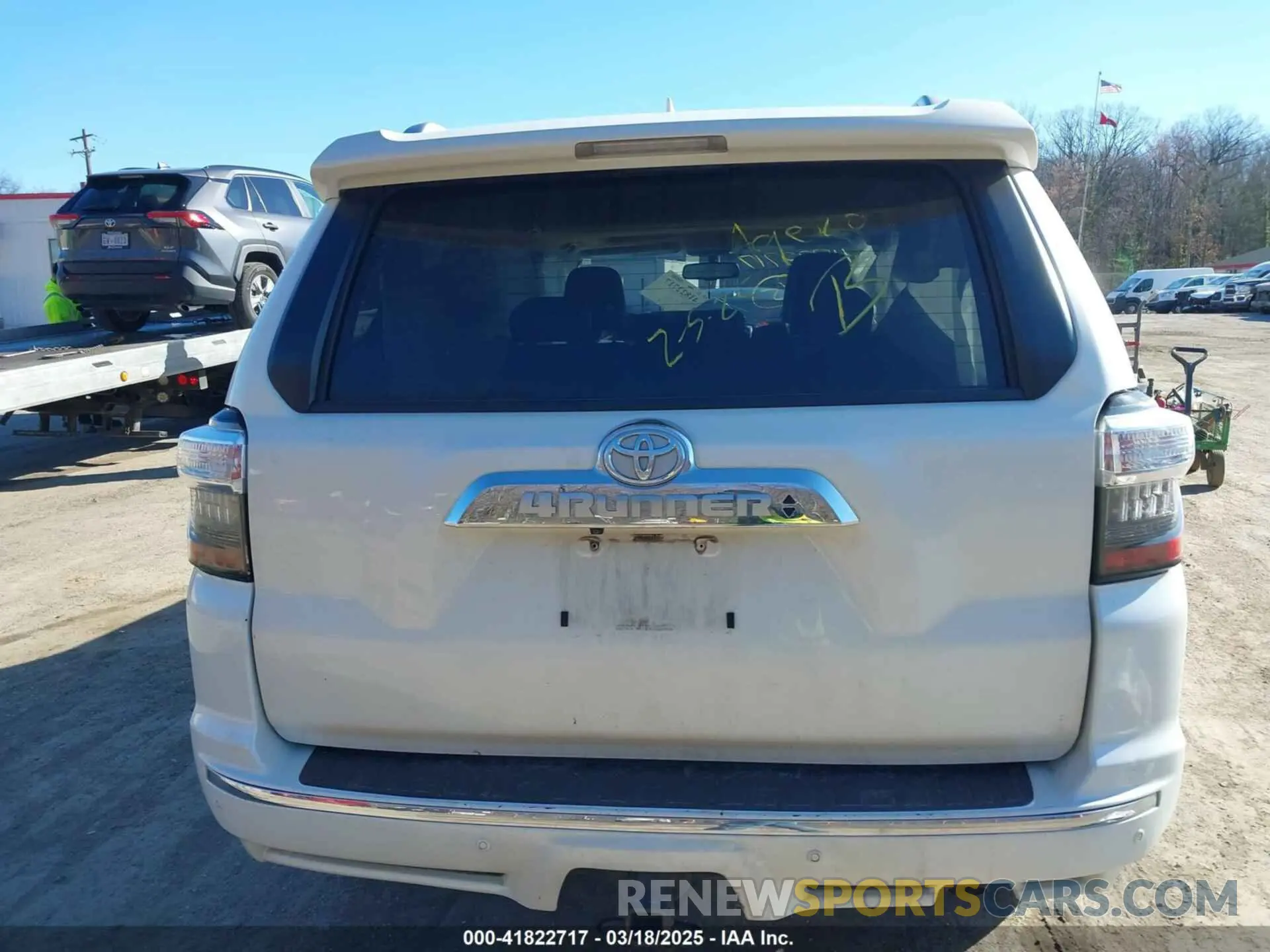 15 Photograph of a damaged car JTEBU5JR5K5729166 TOYOTA 4RUNNER 2019