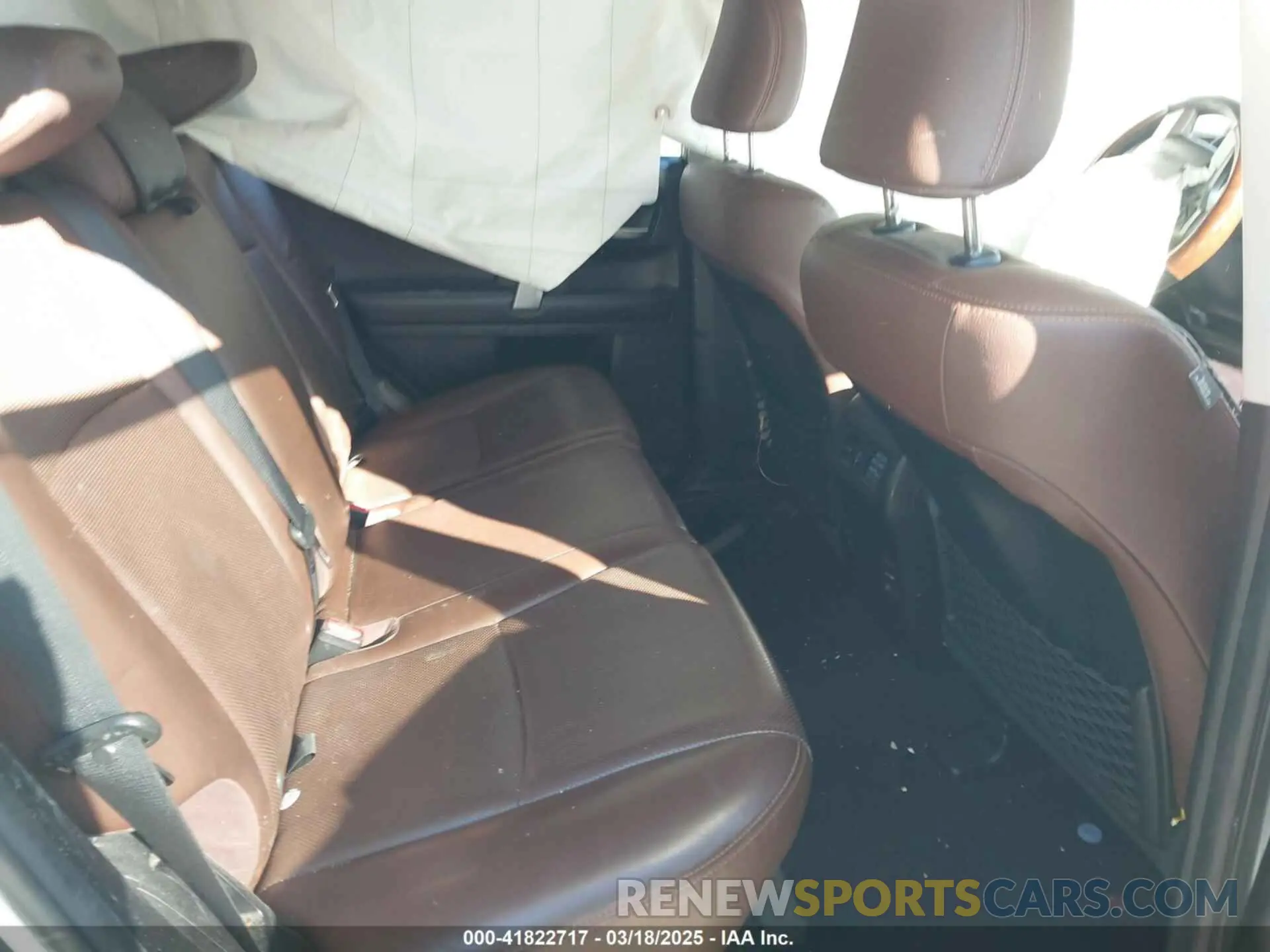 8 Photograph of a damaged car JTEBU5JR5K5729166 TOYOTA 4RUNNER 2019