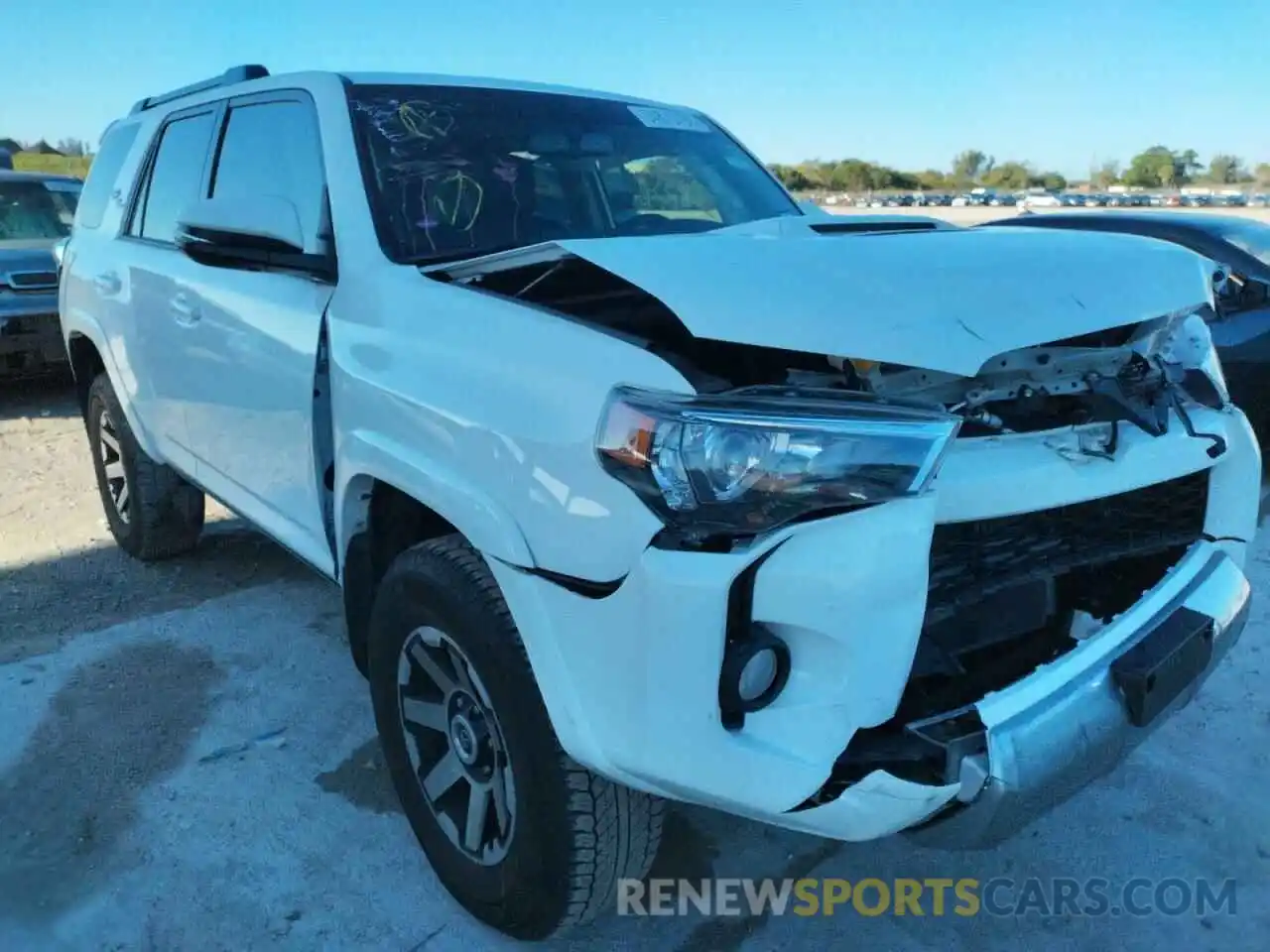 1 Photograph of a damaged car JTEBU5JR5K5737302 TOYOTA 4RUNNER 2019