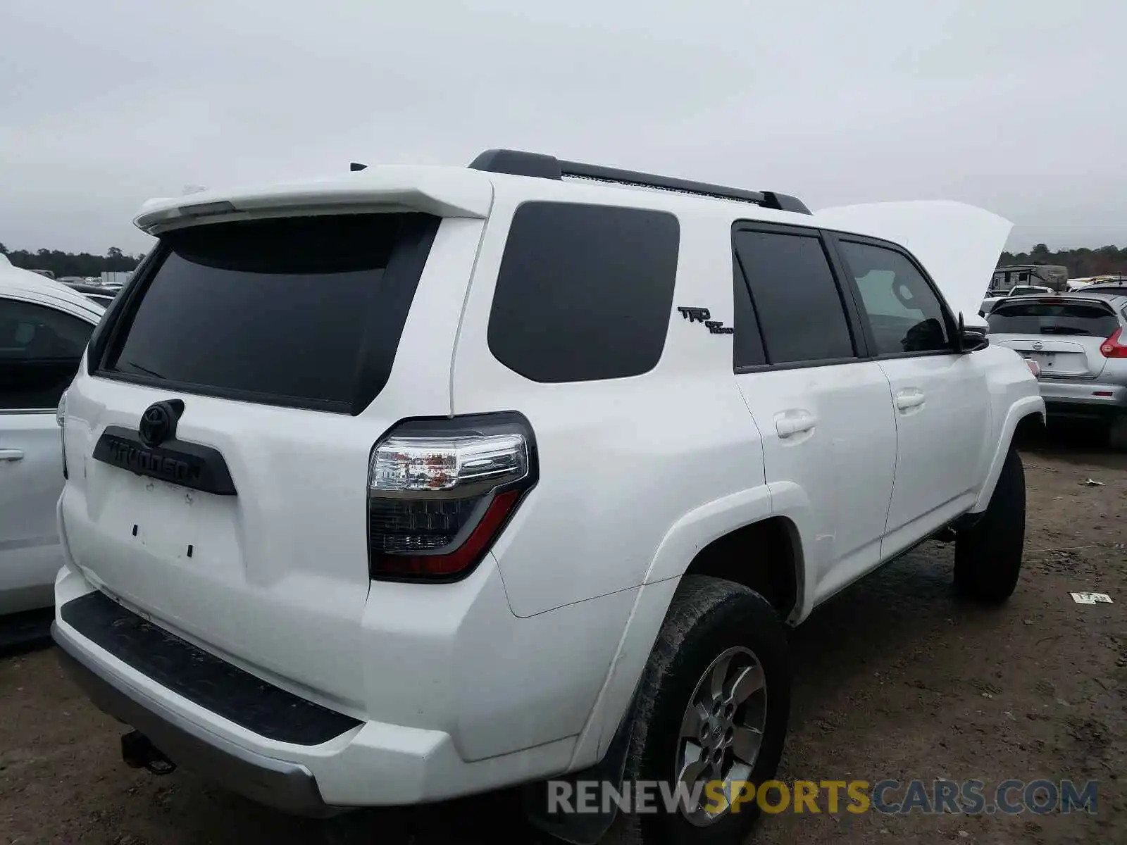 4 Photograph of a damaged car JTEBU5JR6K5610719 TOYOTA 4RUNNER 2019