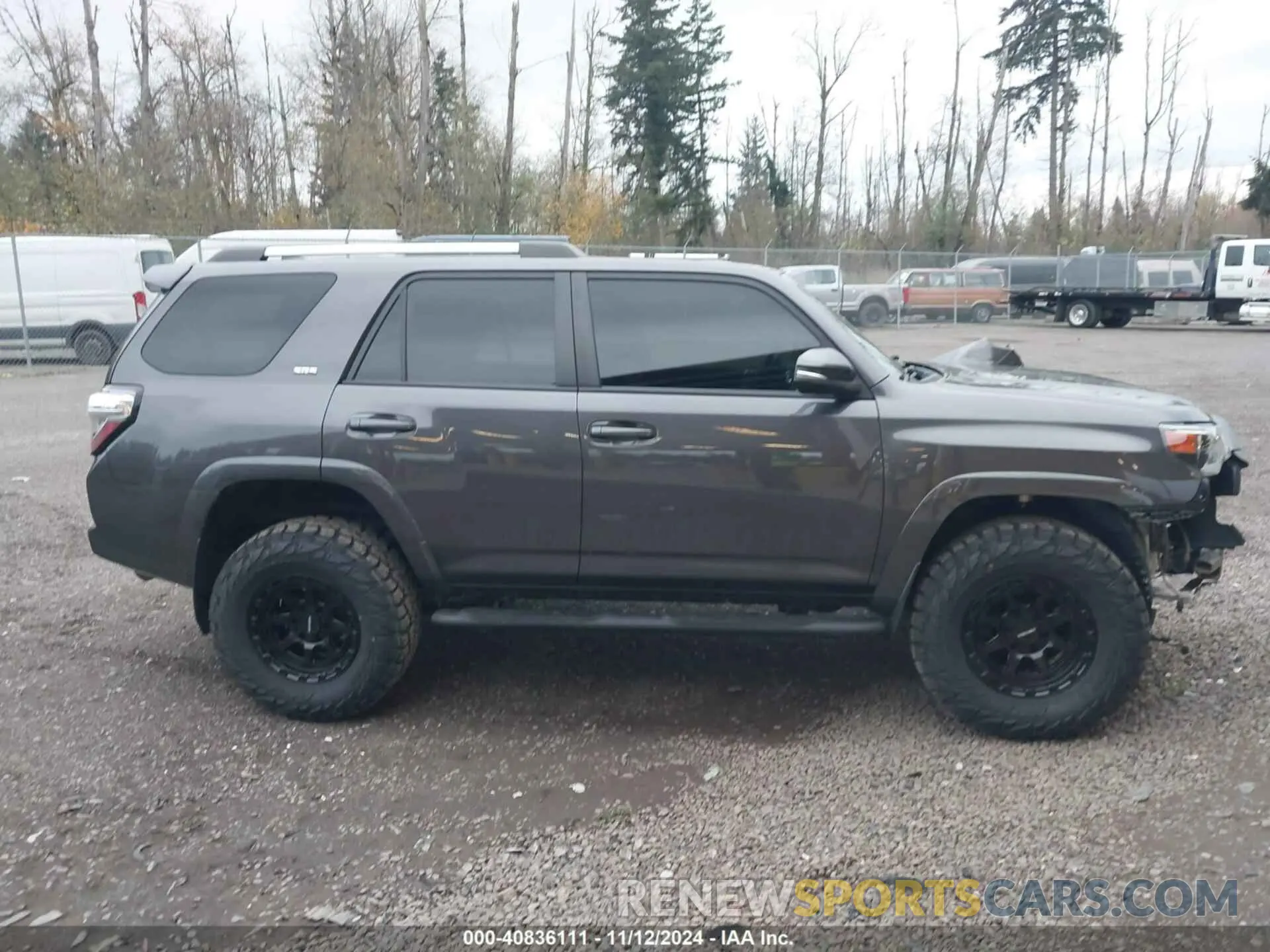 13 Photograph of a damaged car JTEBU5JR6K5614222 TOYOTA 4RUNNER 2019