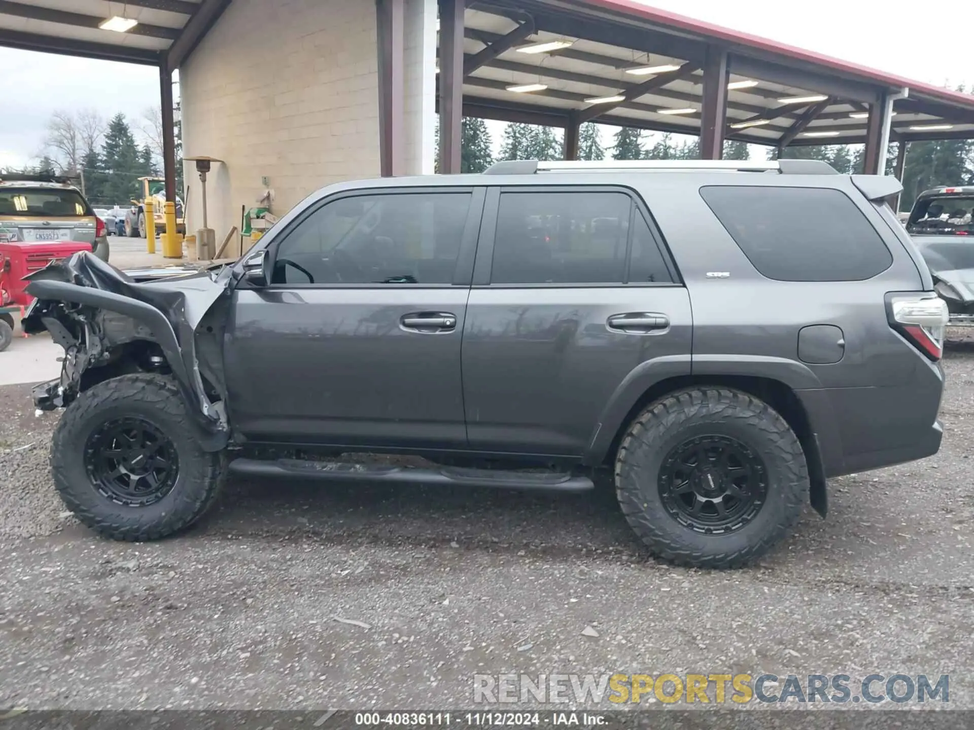 14 Photograph of a damaged car JTEBU5JR6K5614222 TOYOTA 4RUNNER 2019
