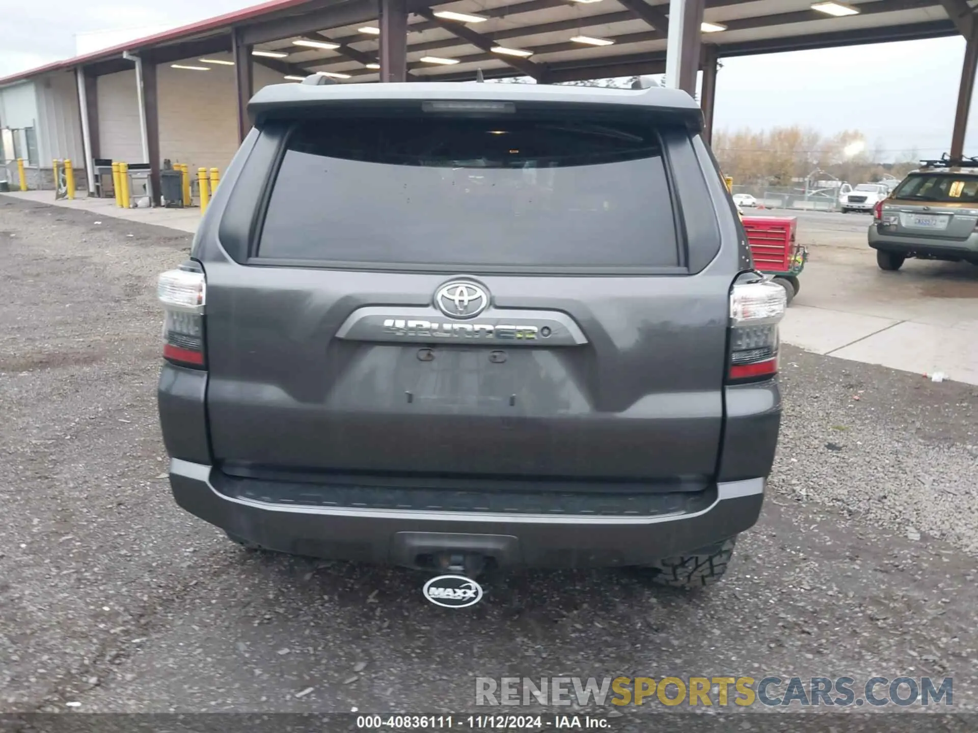 16 Photograph of a damaged car JTEBU5JR6K5614222 TOYOTA 4RUNNER 2019