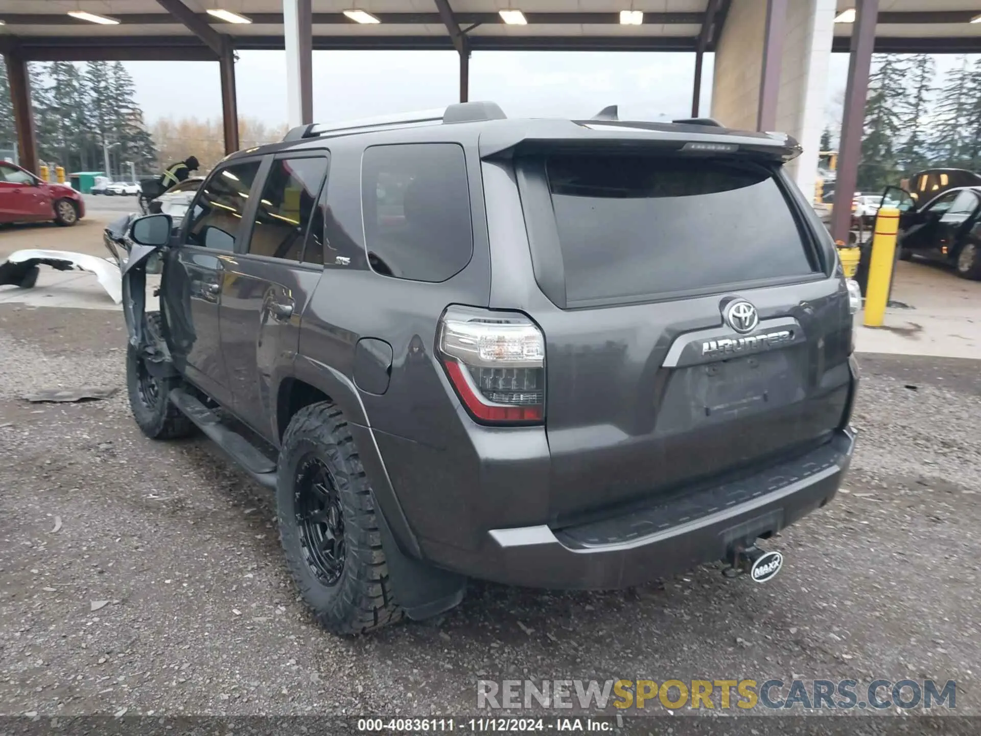 3 Photograph of a damaged car JTEBU5JR6K5614222 TOYOTA 4RUNNER 2019