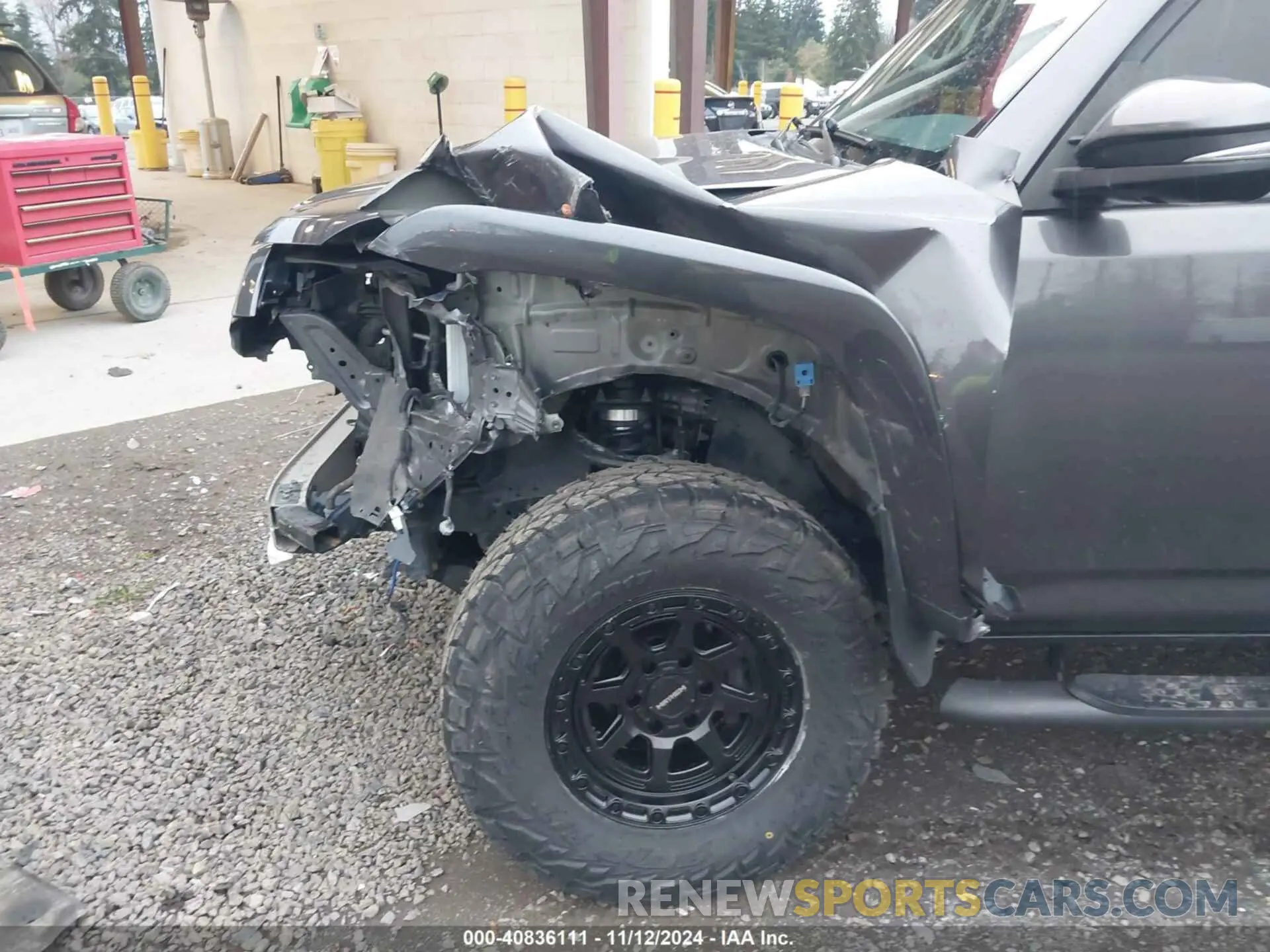 6 Photograph of a damaged car JTEBU5JR6K5614222 TOYOTA 4RUNNER 2019