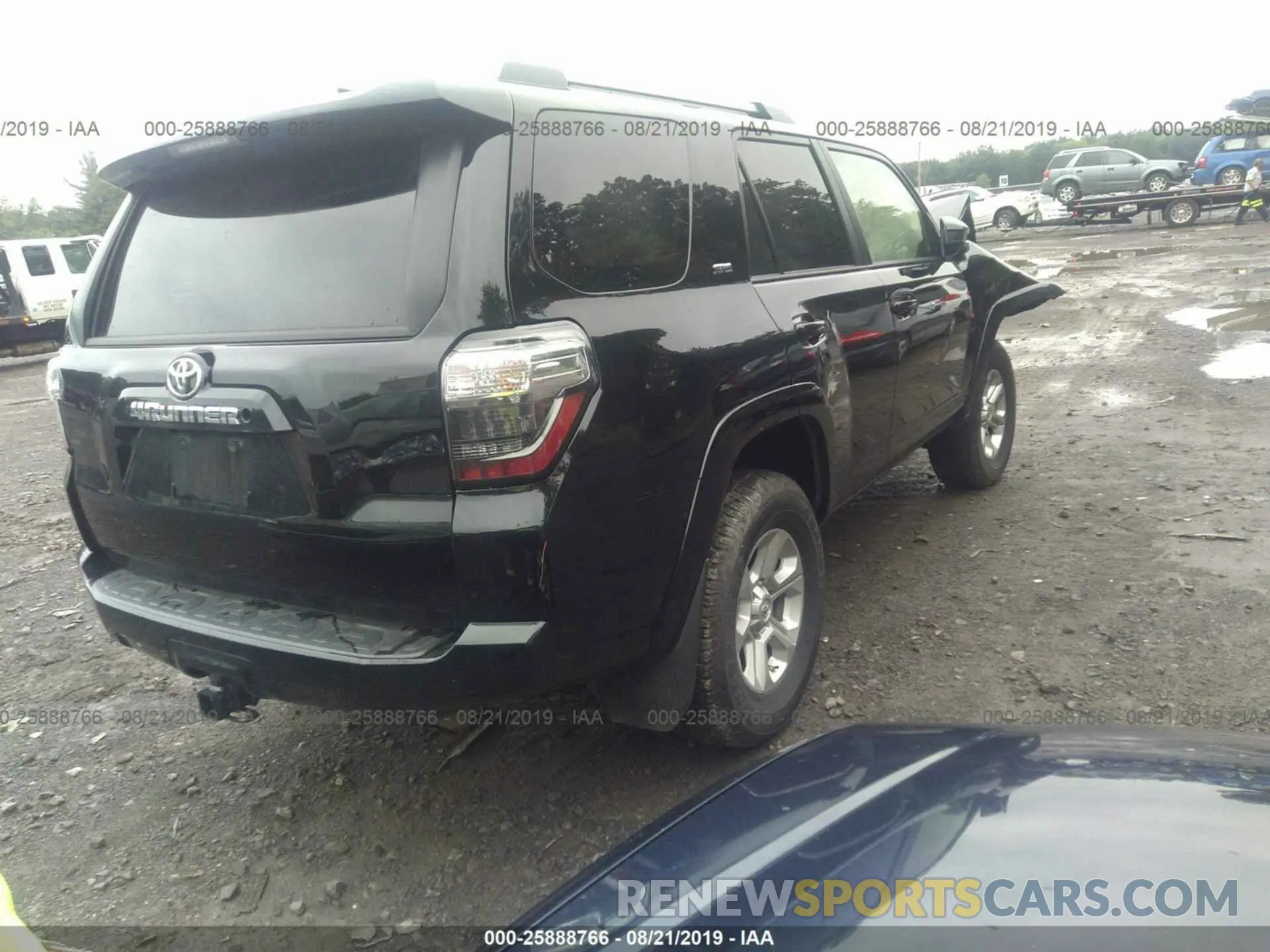 4 Photograph of a damaged car JTEBU5JR6K5615371 TOYOTA 4RUNNER 2019
