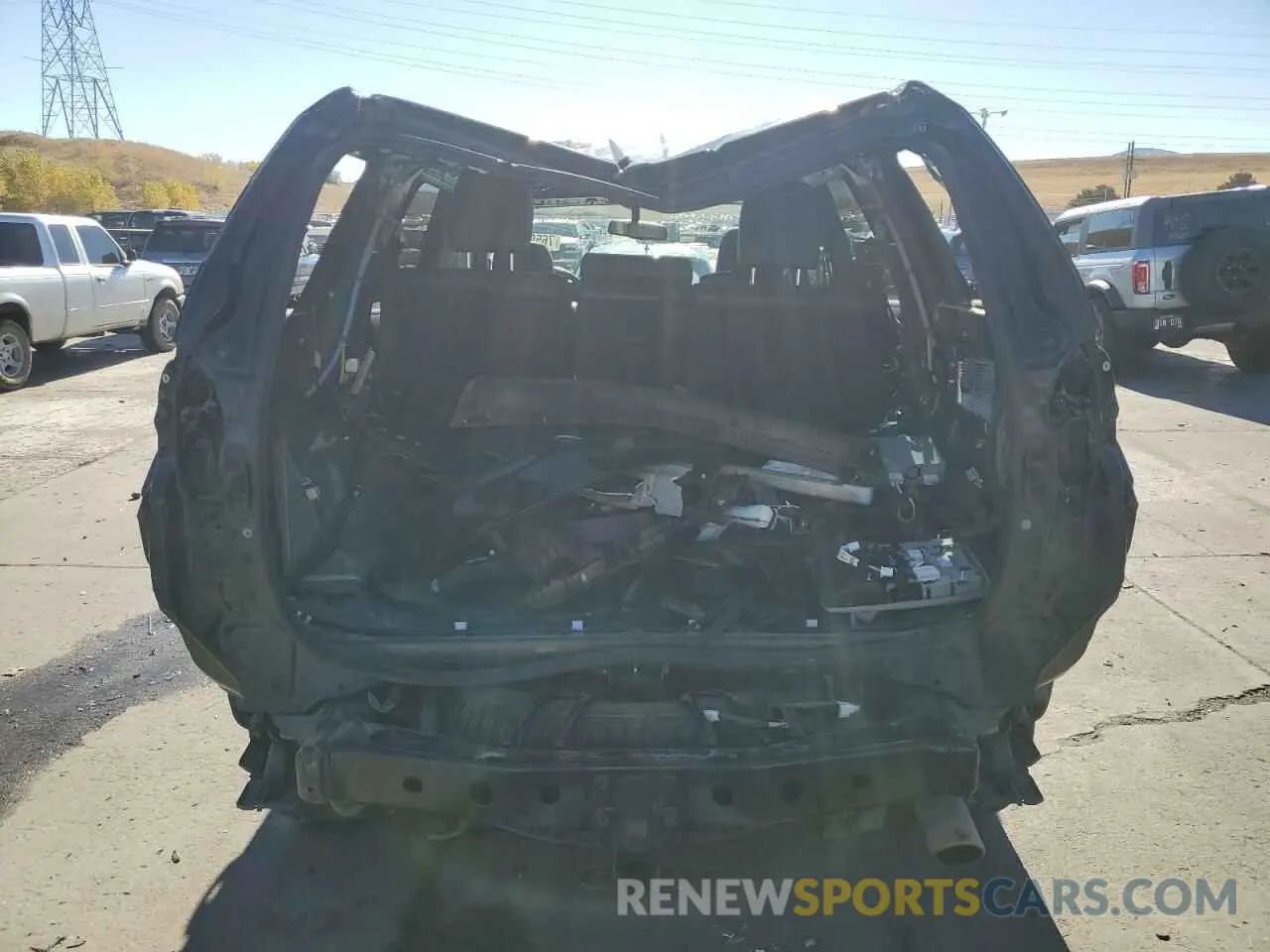 6 Photograph of a damaged car JTEBU5JR6K5617718 TOYOTA 4RUNNER 2019