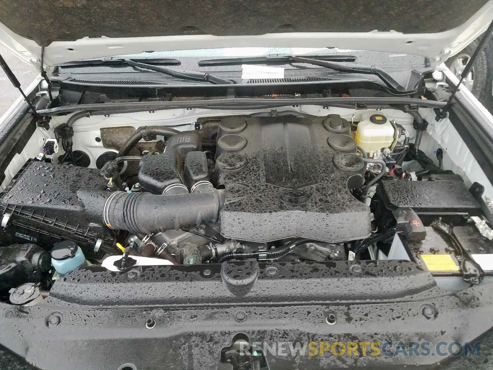 7 Photograph of a damaged car JTEBU5JR6K5633336 TOYOTA 4RUNNER 2019