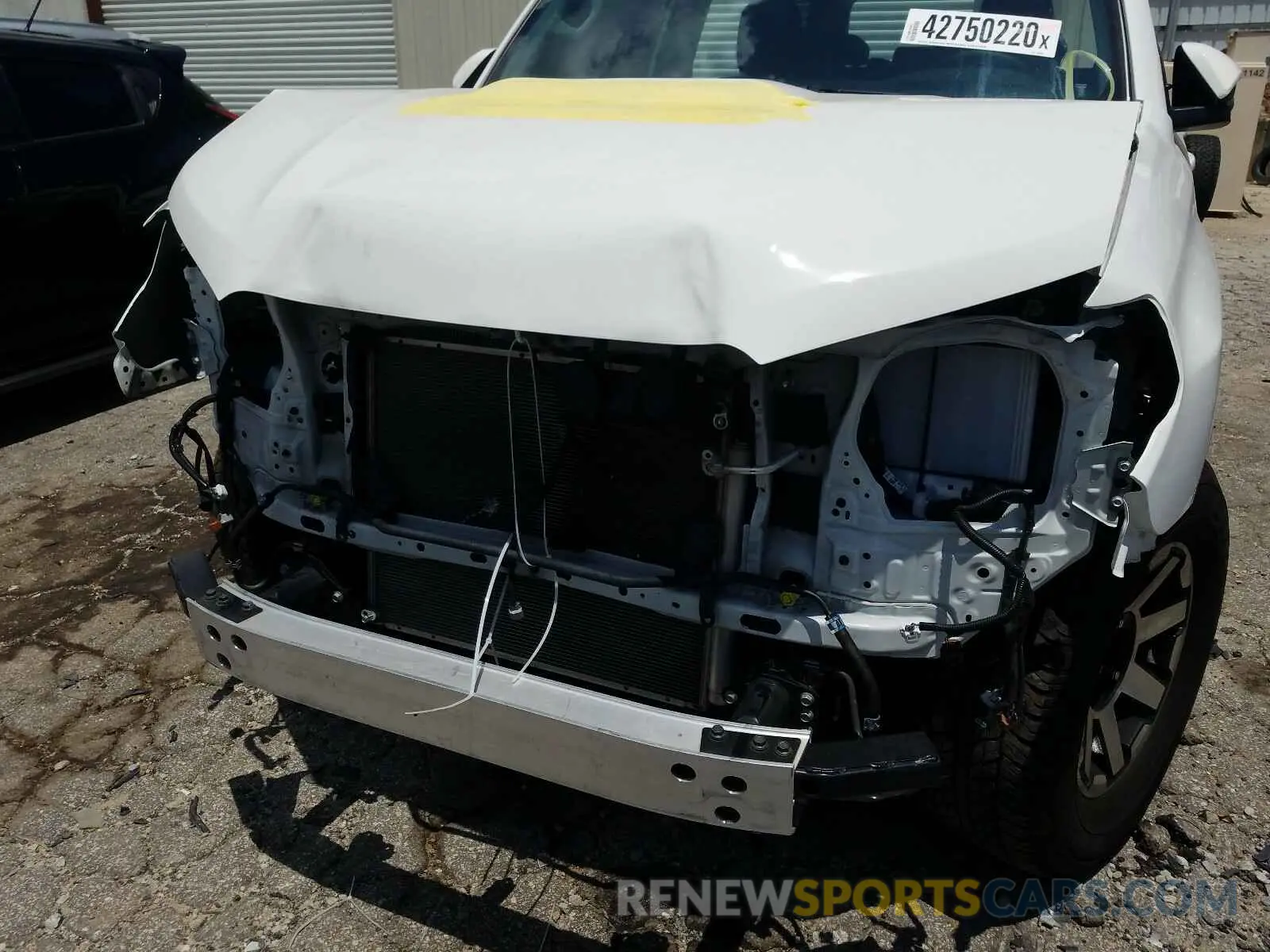 9 Photograph of a damaged car JTEBU5JR6K5635863 TOYOTA 4RUNNER 2019