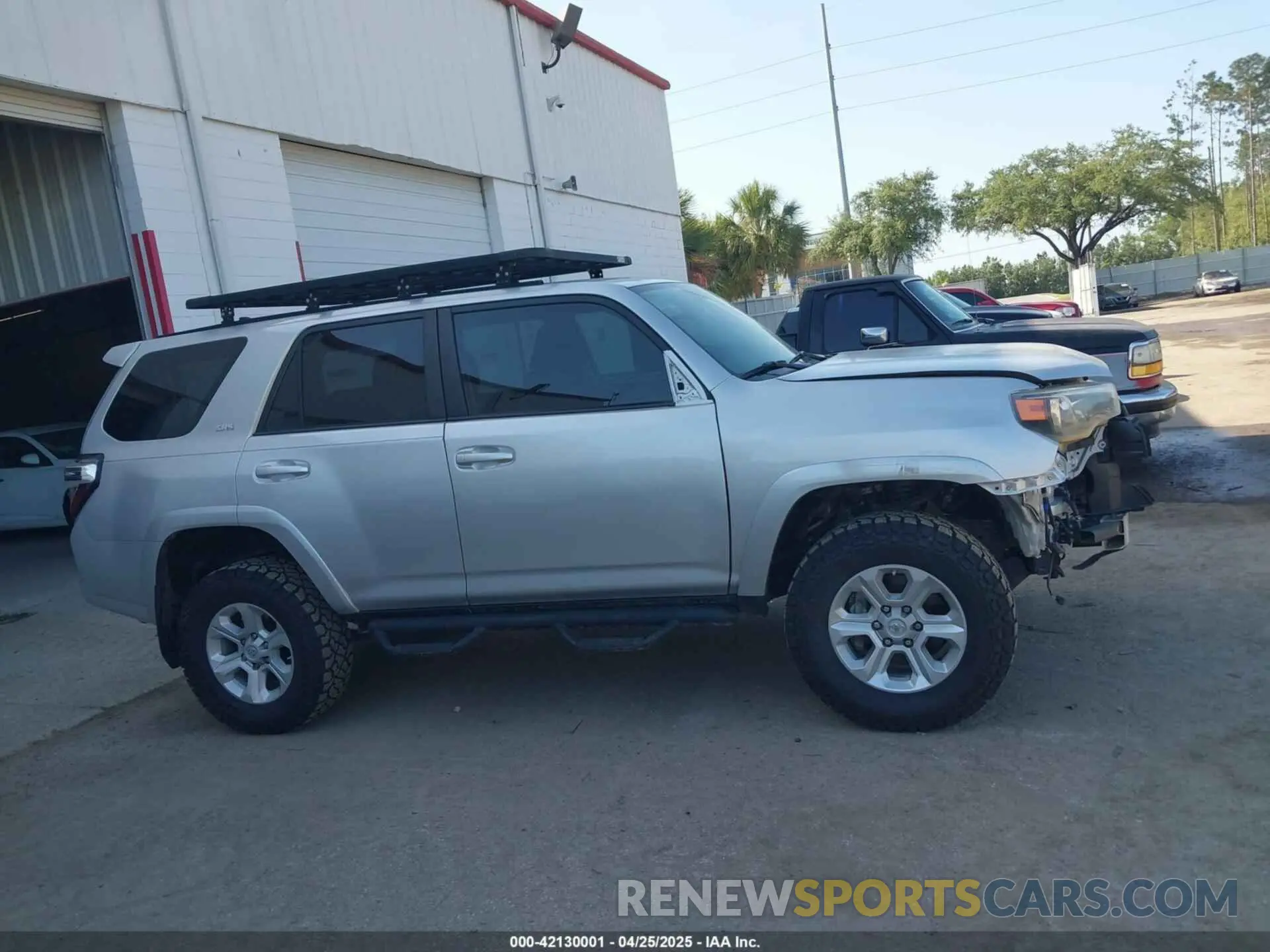 13 Photograph of a damaged car JTEBU5JR6K5636558 TOYOTA 4RUNNER 2019