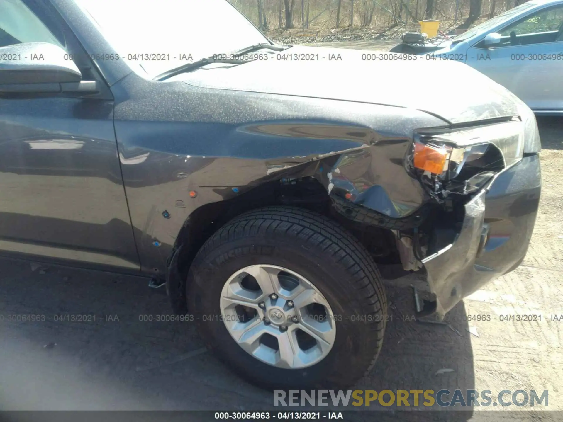 6 Photograph of a damaged car JTEBU5JR6K5638634 TOYOTA 4RUNNER 2019