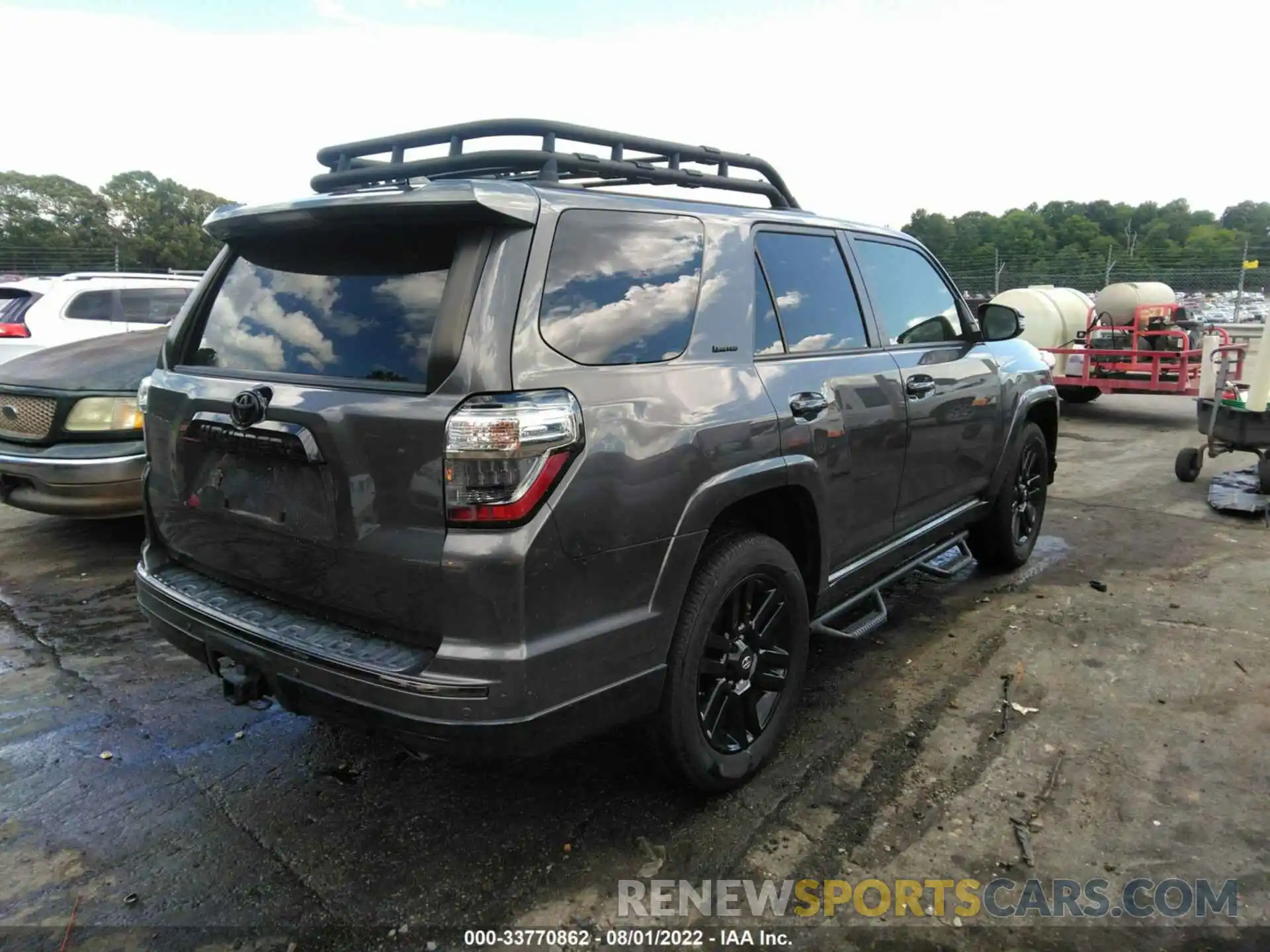 4 Photograph of a damaged car JTEBU5JR6K5652050 TOYOTA 4RUNNER 2019