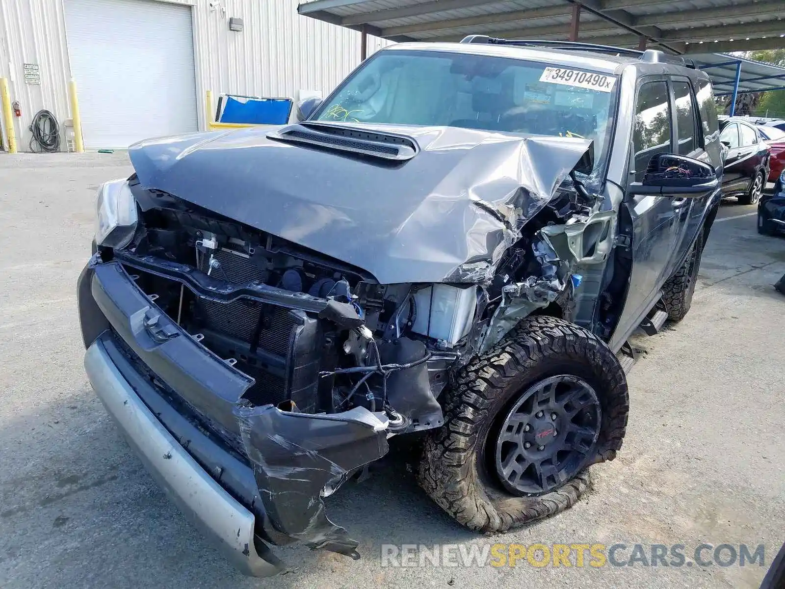 2 Photograph of a damaged car JTEBU5JR6K5653361 TOYOTA 4RUNNER 2019