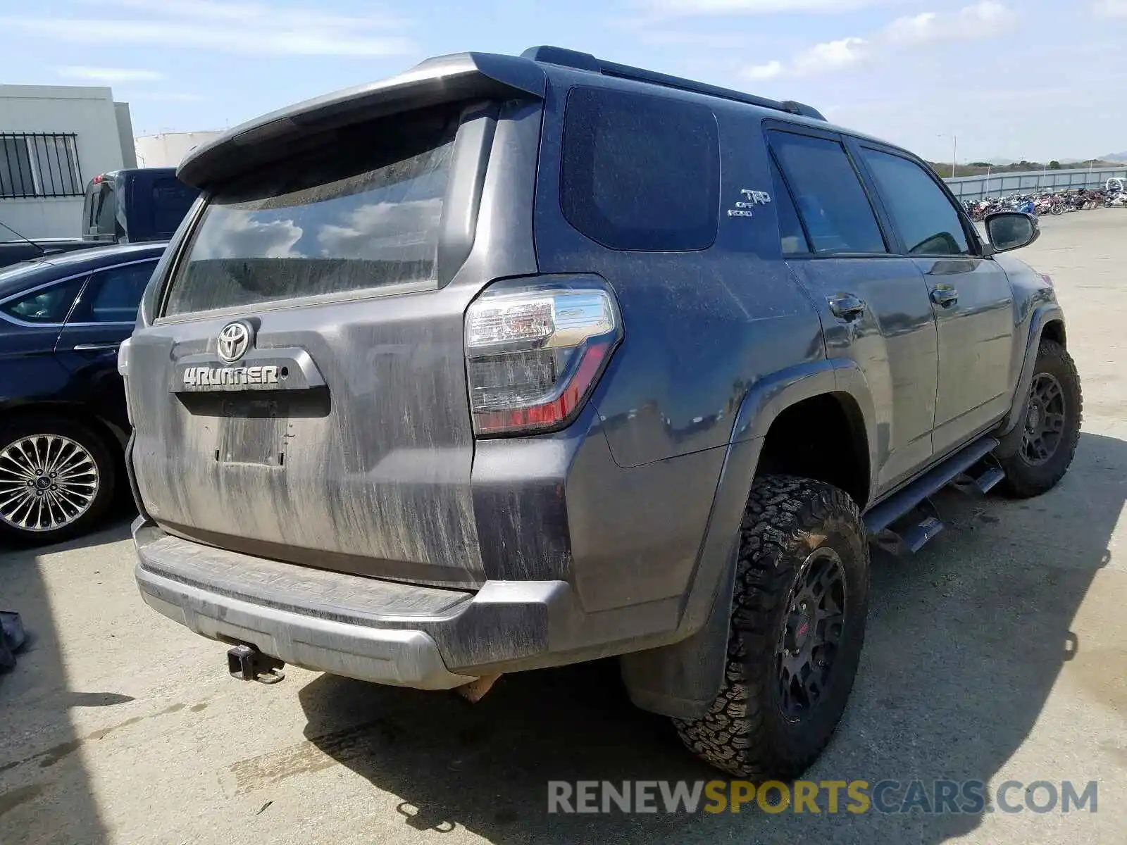 4 Photograph of a damaged car JTEBU5JR6K5653361 TOYOTA 4RUNNER 2019