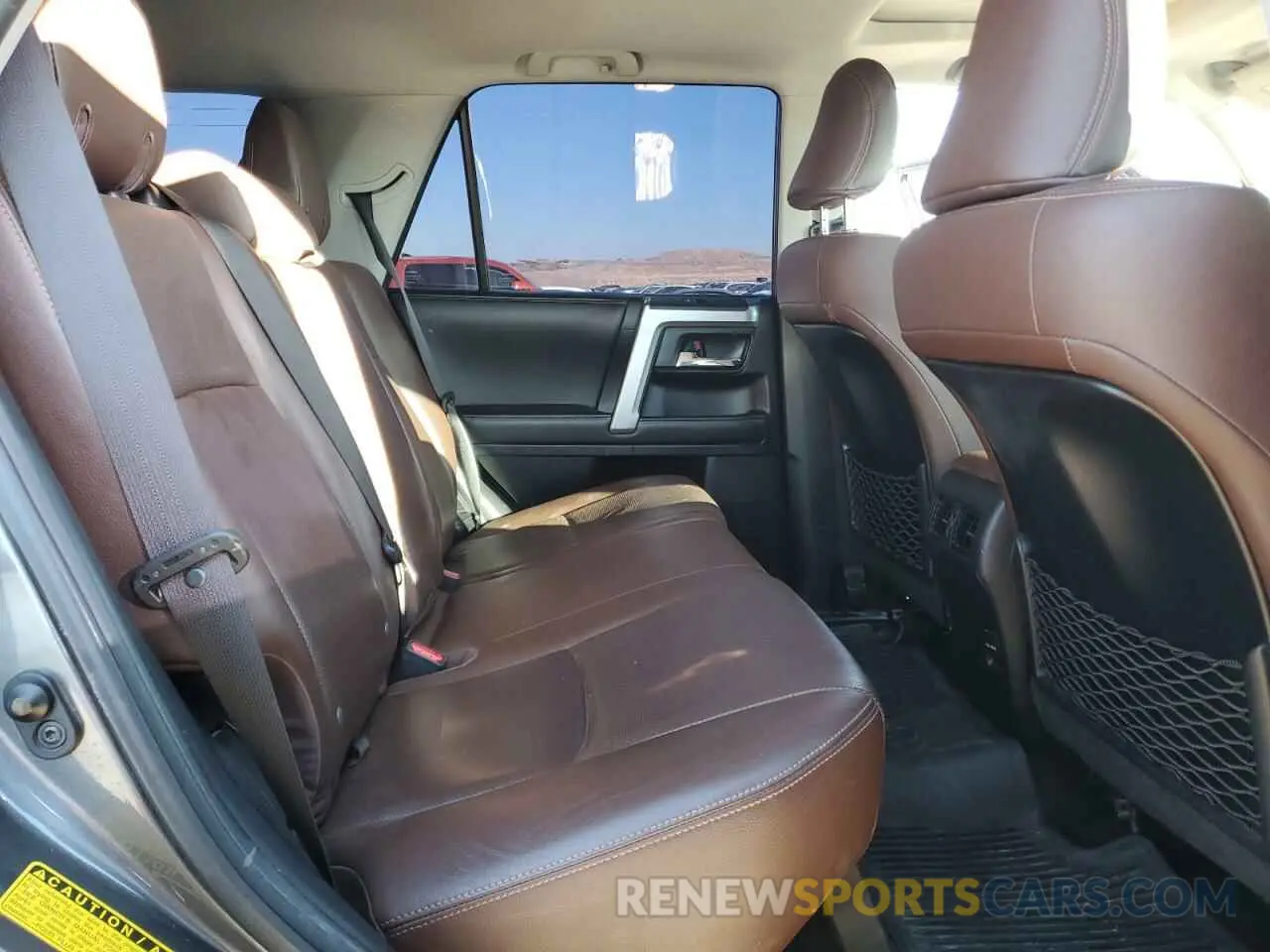 10 Photograph of a damaged car JTEBU5JR6K5653912 TOYOTA 4RUNNER 2019
