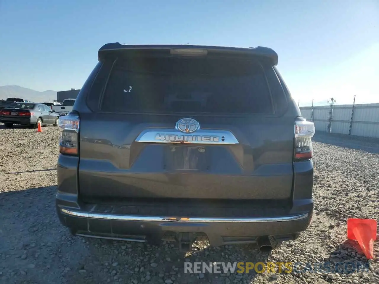 6 Photograph of a damaged car JTEBU5JR6K5653912 TOYOTA 4RUNNER 2019