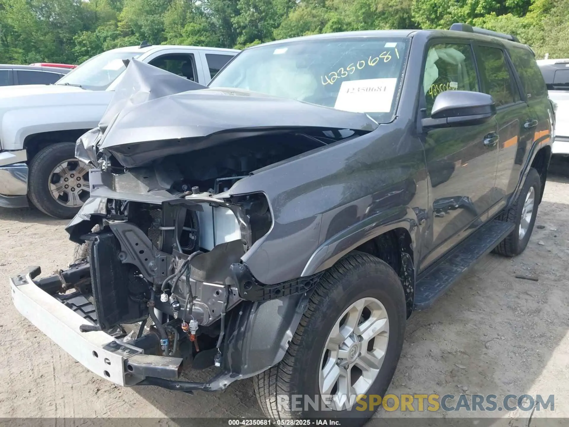 2 Photograph of a damaged car JTEBU5JR6K5665767 TOYOTA 4RUNNER 2019