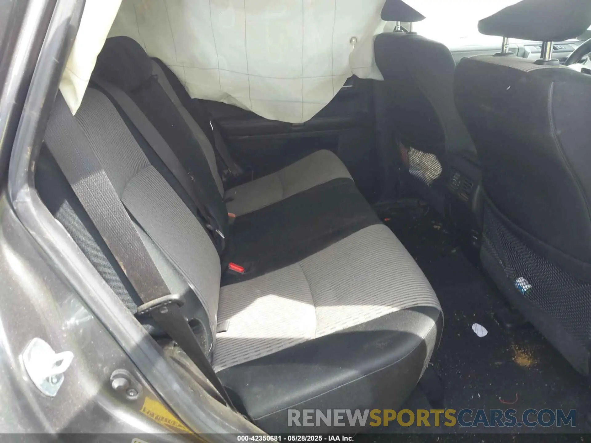 8 Photograph of a damaged car JTEBU5JR6K5665767 TOYOTA 4RUNNER 2019