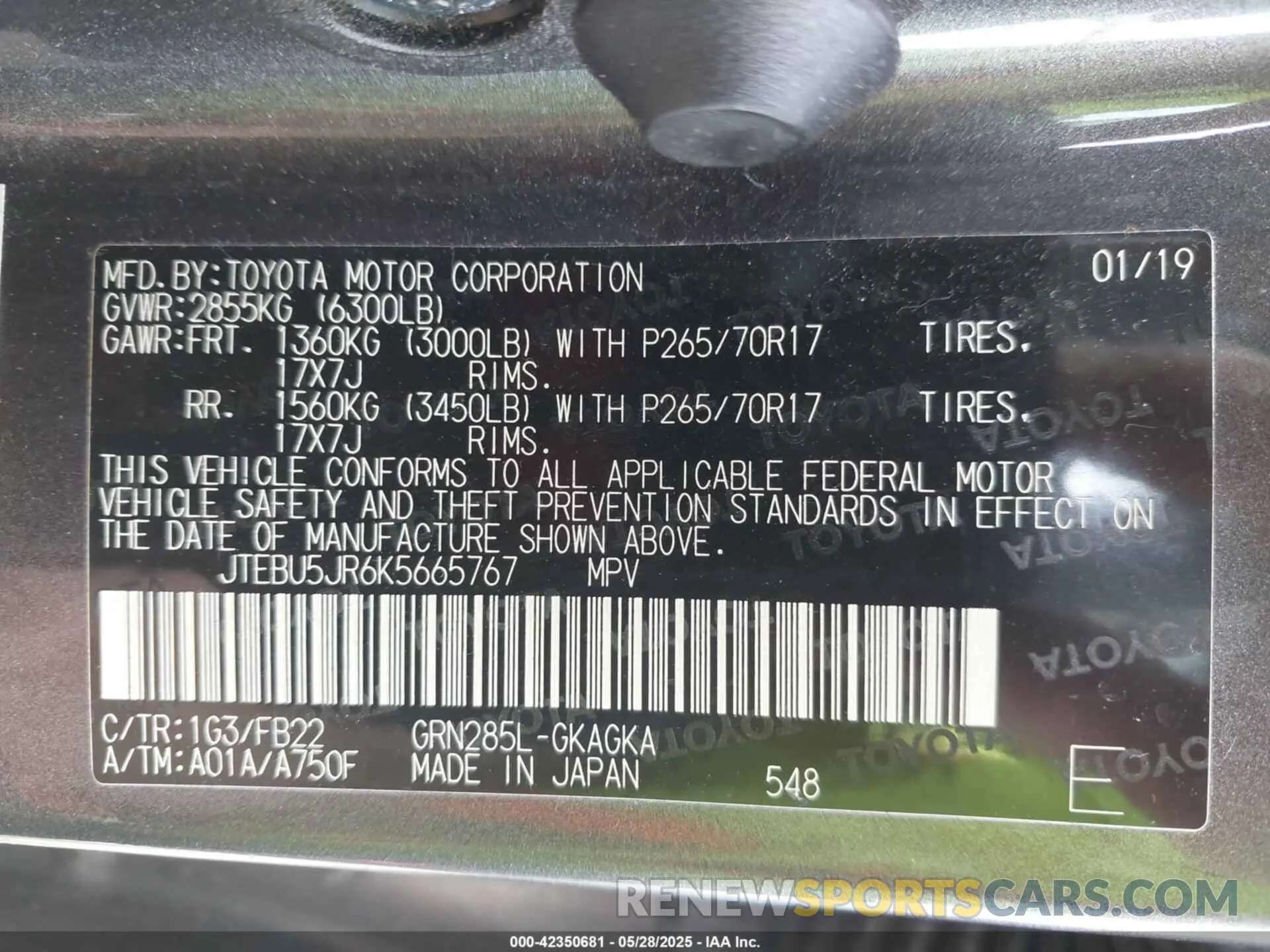 9 Photograph of a damaged car JTEBU5JR6K5665767 TOYOTA 4RUNNER 2019