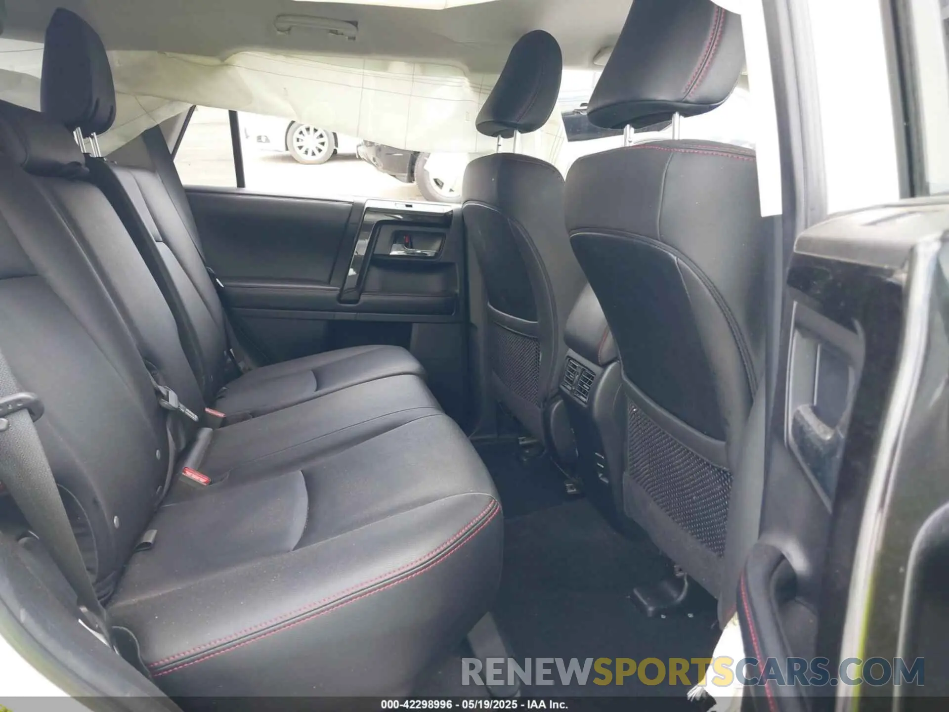 8 Photograph of a damaged car JTEBU5JR6K5679880 TOYOTA 4RUNNER 2019