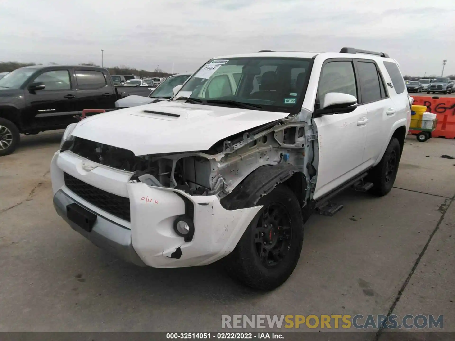 2 Photograph of a damaged car JTEBU5JR6K5693911 TOYOTA 4RUNNER 2019