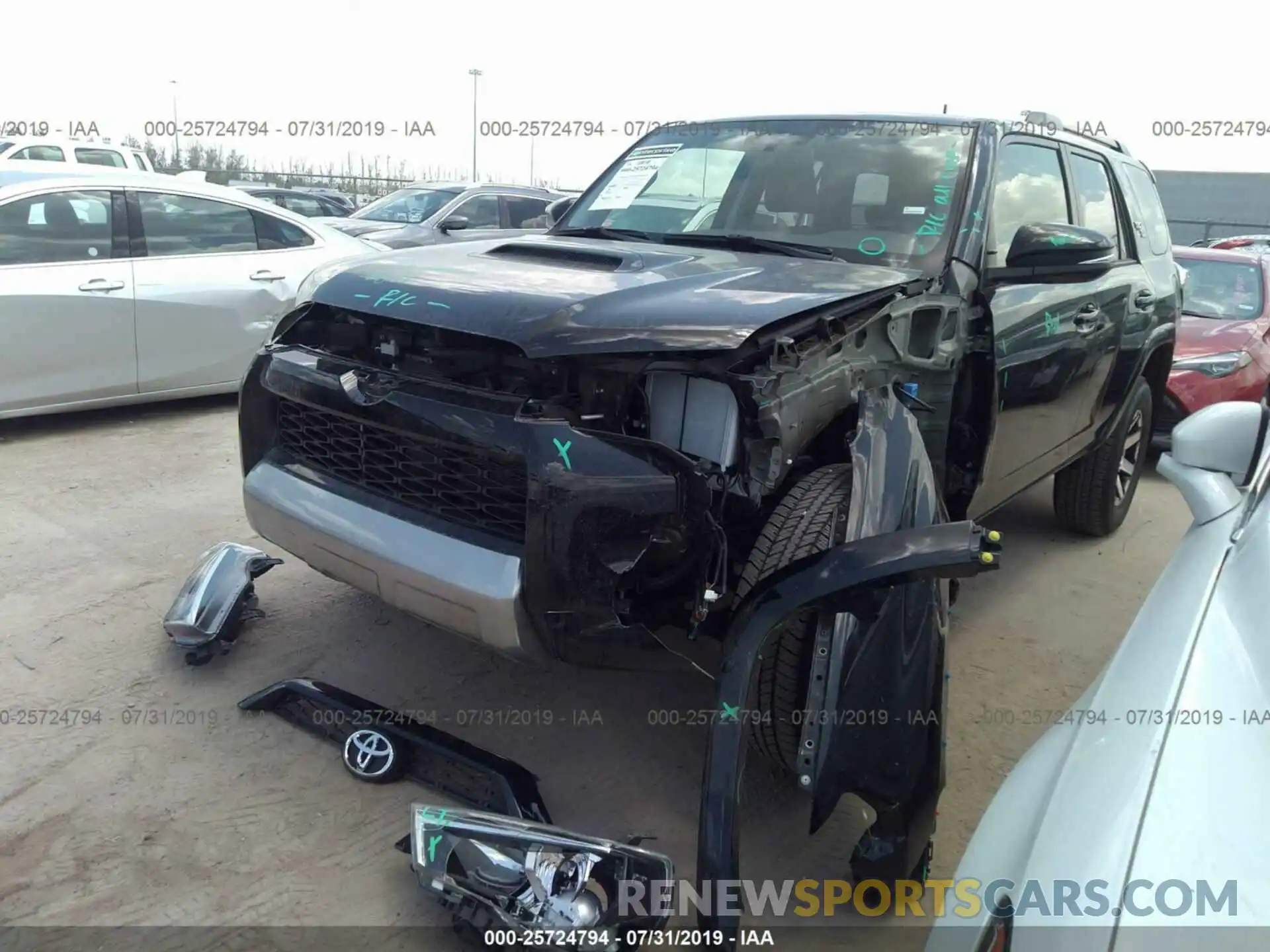 2 Photograph of a damaged car JTEBU5JR6K5695240 TOYOTA 4RUNNER 2019