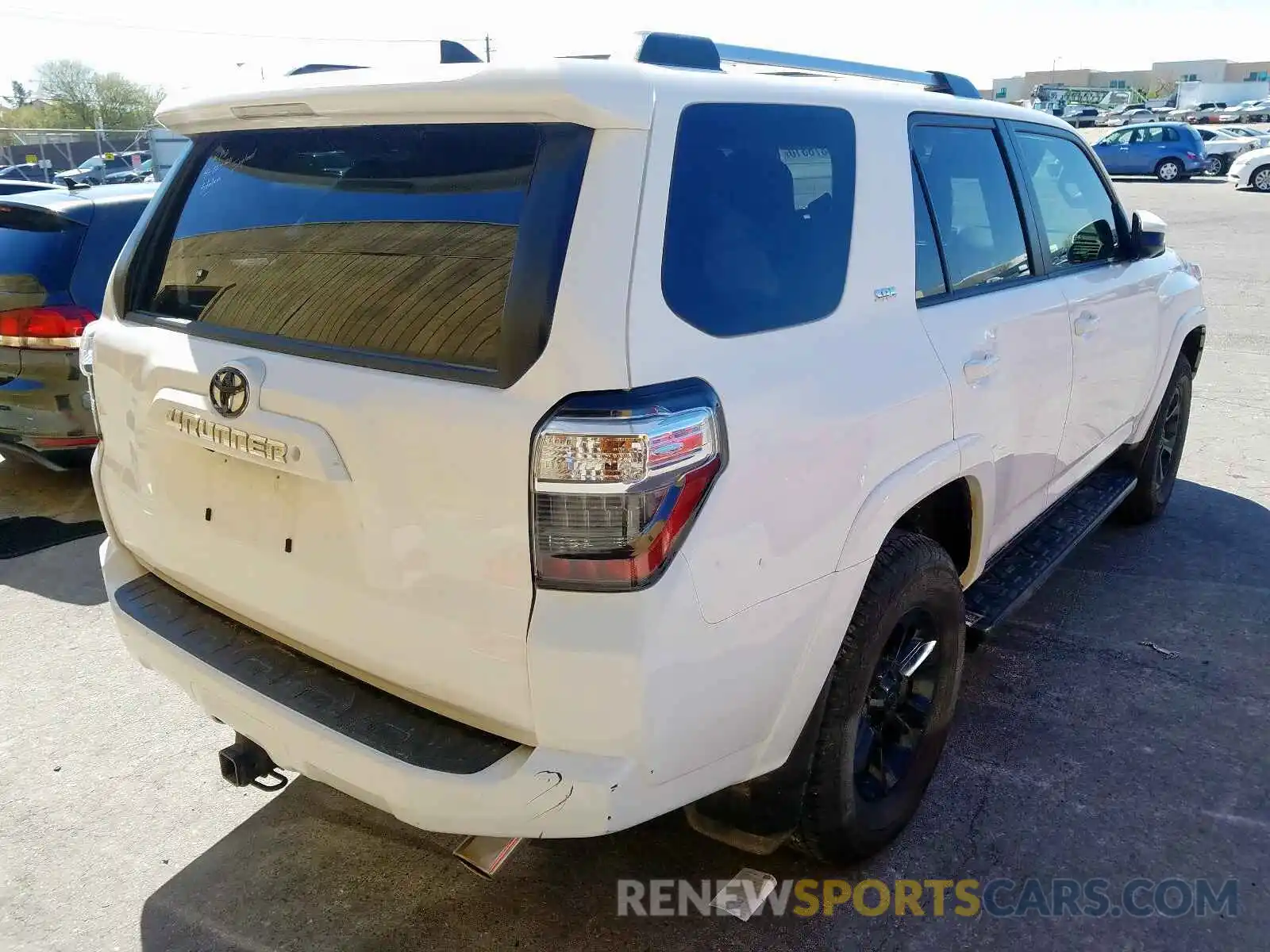 4 Photograph of a damaged car JTEBU5JR6K5700758 TOYOTA 4RUNNER 2019