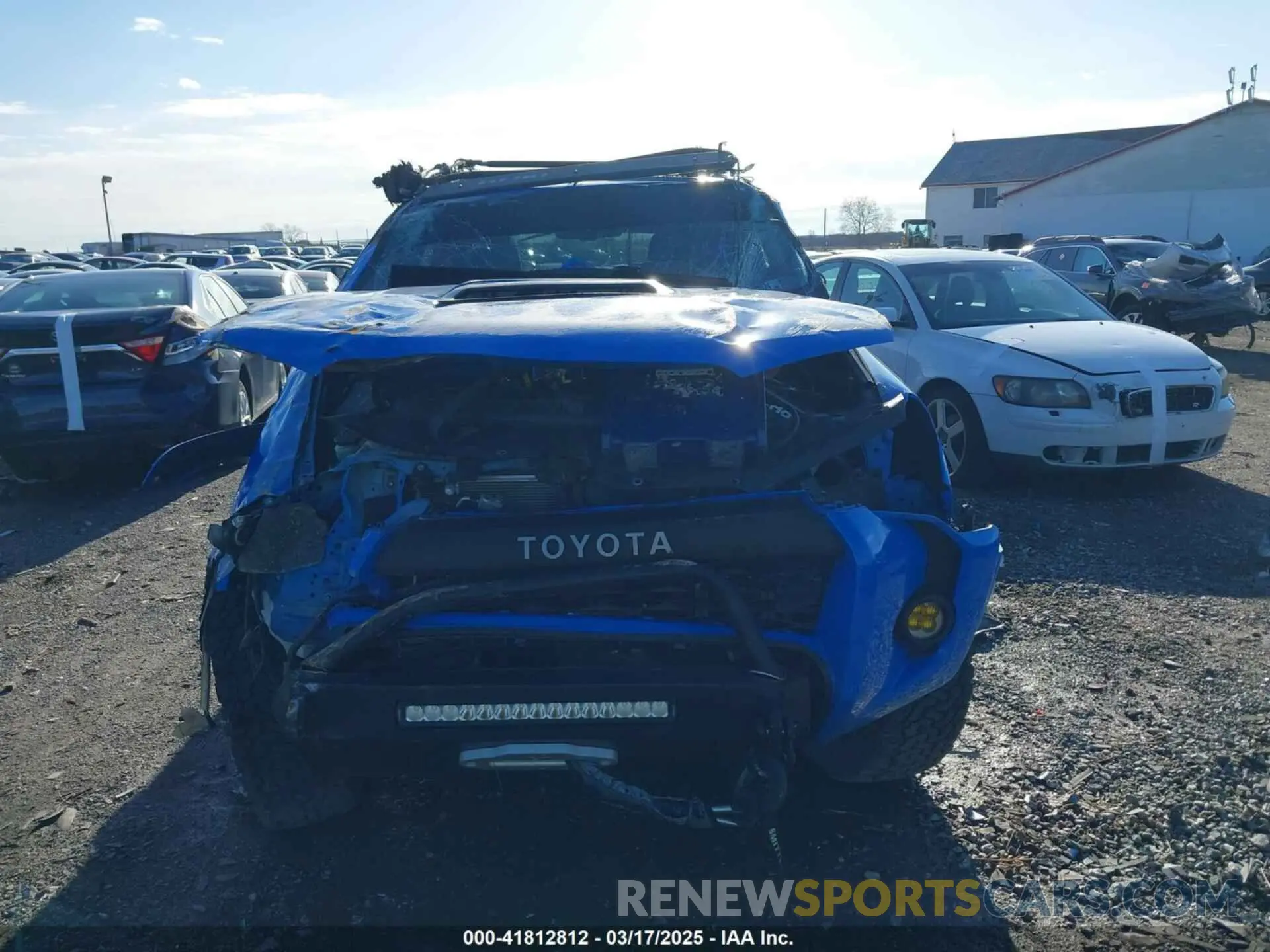 12 Photograph of a damaged car JTEBU5JR6K5702817 TOYOTA 4RUNNER 2019