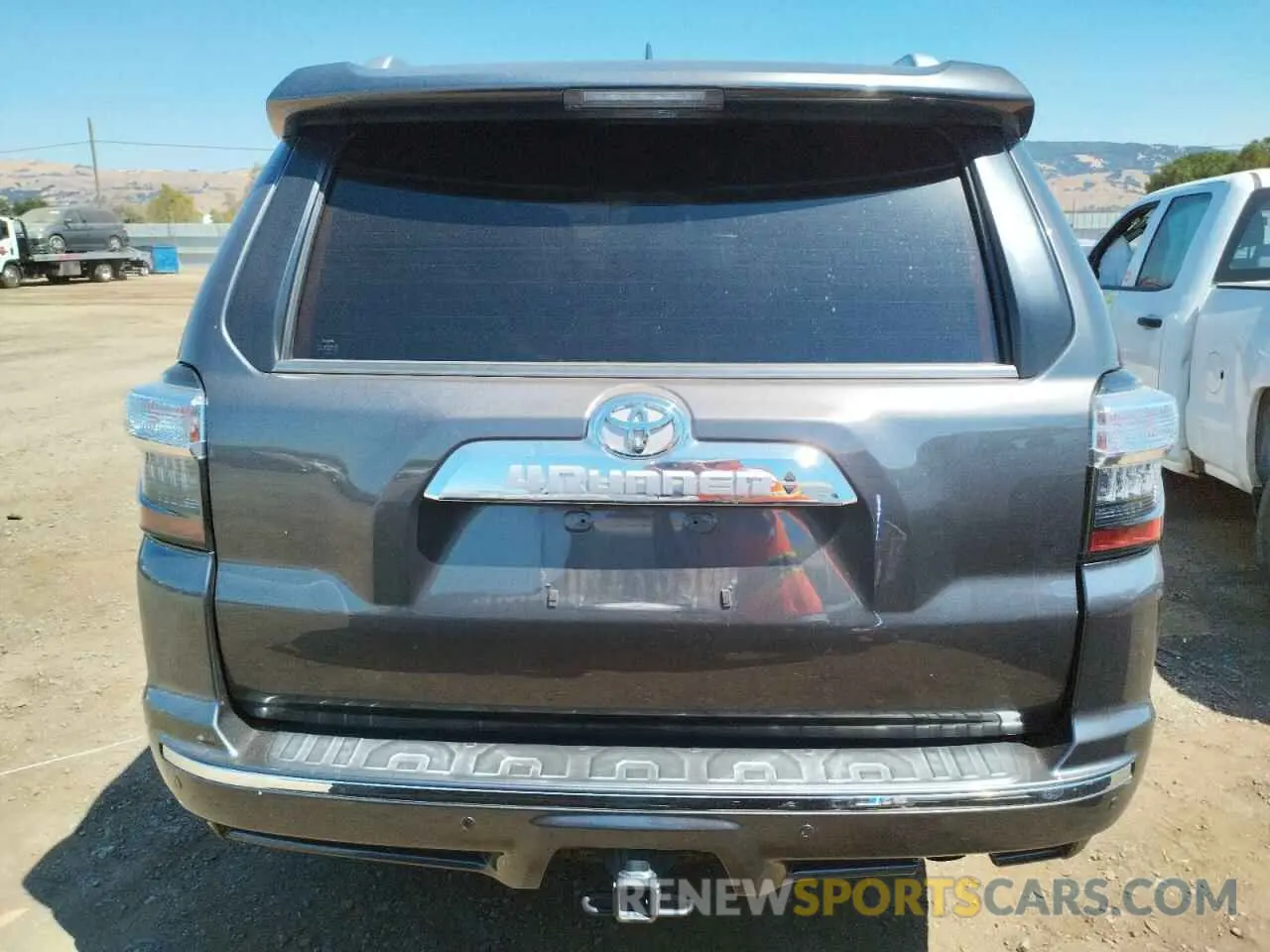 6 Photograph of a damaged car JTEBU5JR6K5712957 TOYOTA 4RUNNER 2019