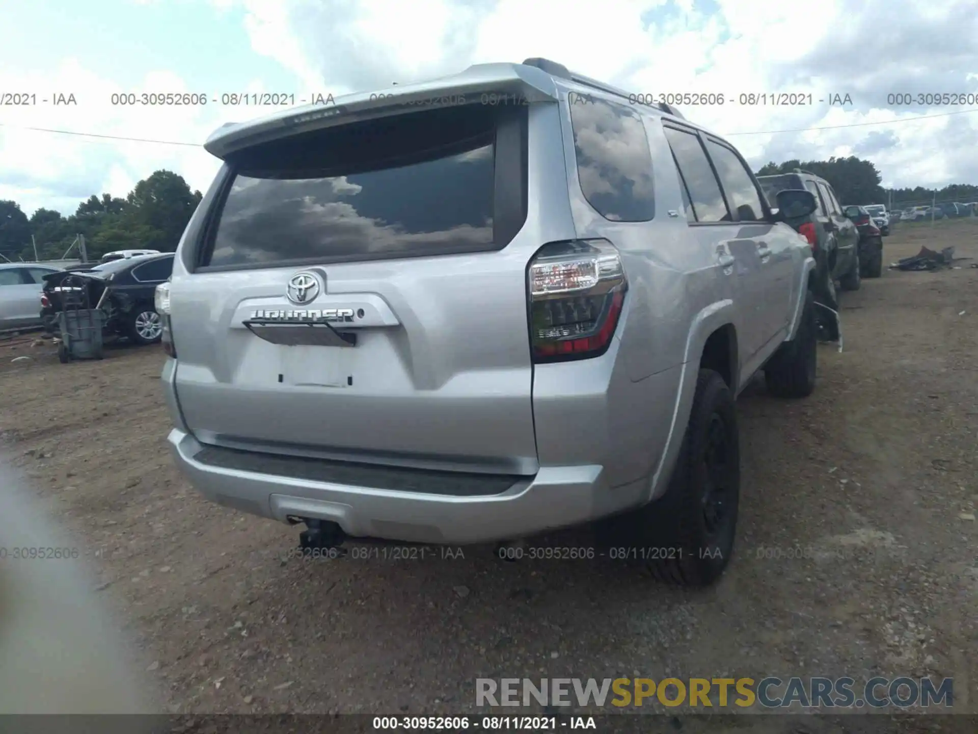 4 Photograph of a damaged car JTEBU5JR6K5717608 TOYOTA 4RUNNER 2019