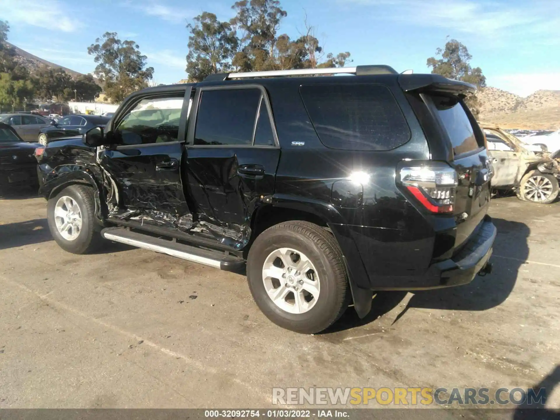 3 Photograph of a damaged car JTEBU5JR6K5718936 TOYOTA 4RUNNER 2019