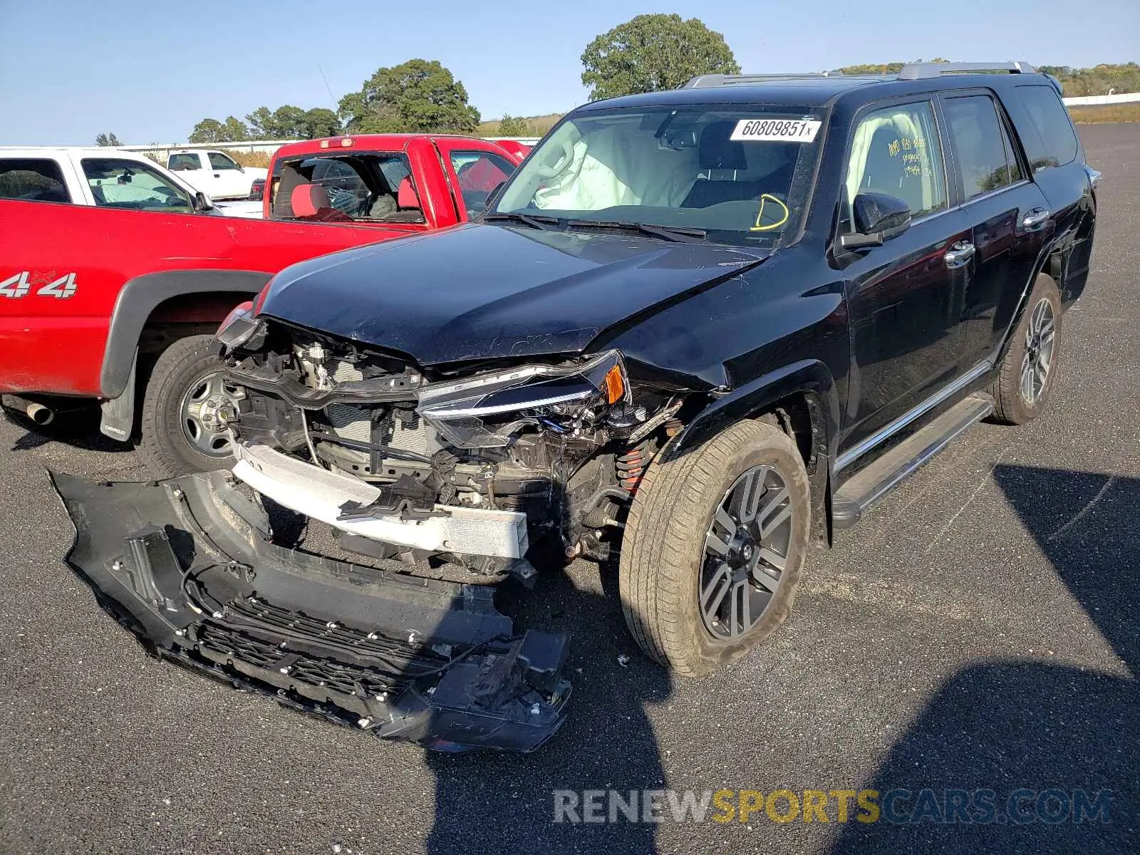 2 Photograph of a damaged car JTEBU5JR6K5724154 TOYOTA 4RUNNER 2019