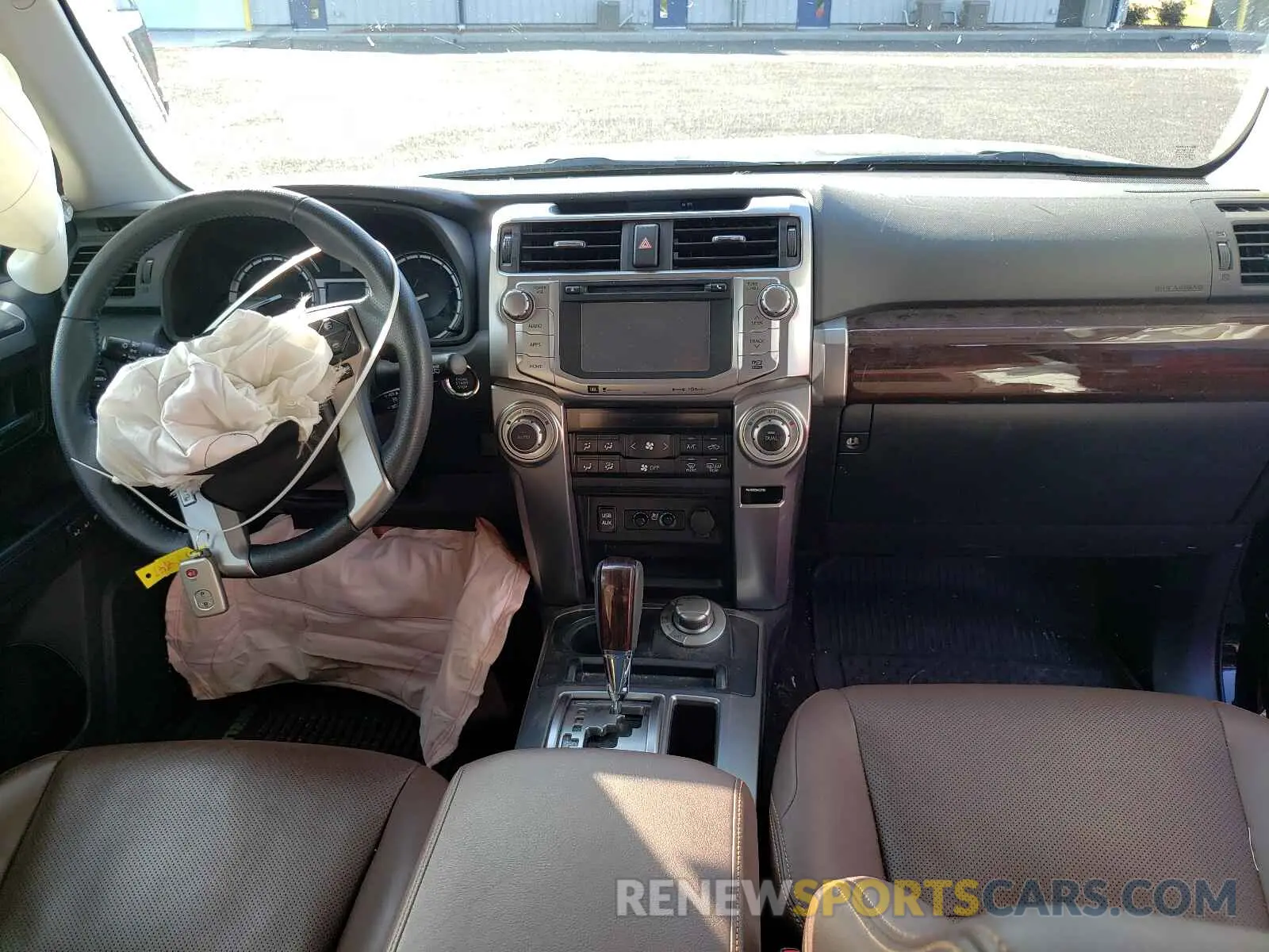 9 Photograph of a damaged car JTEBU5JR6K5724154 TOYOTA 4RUNNER 2019