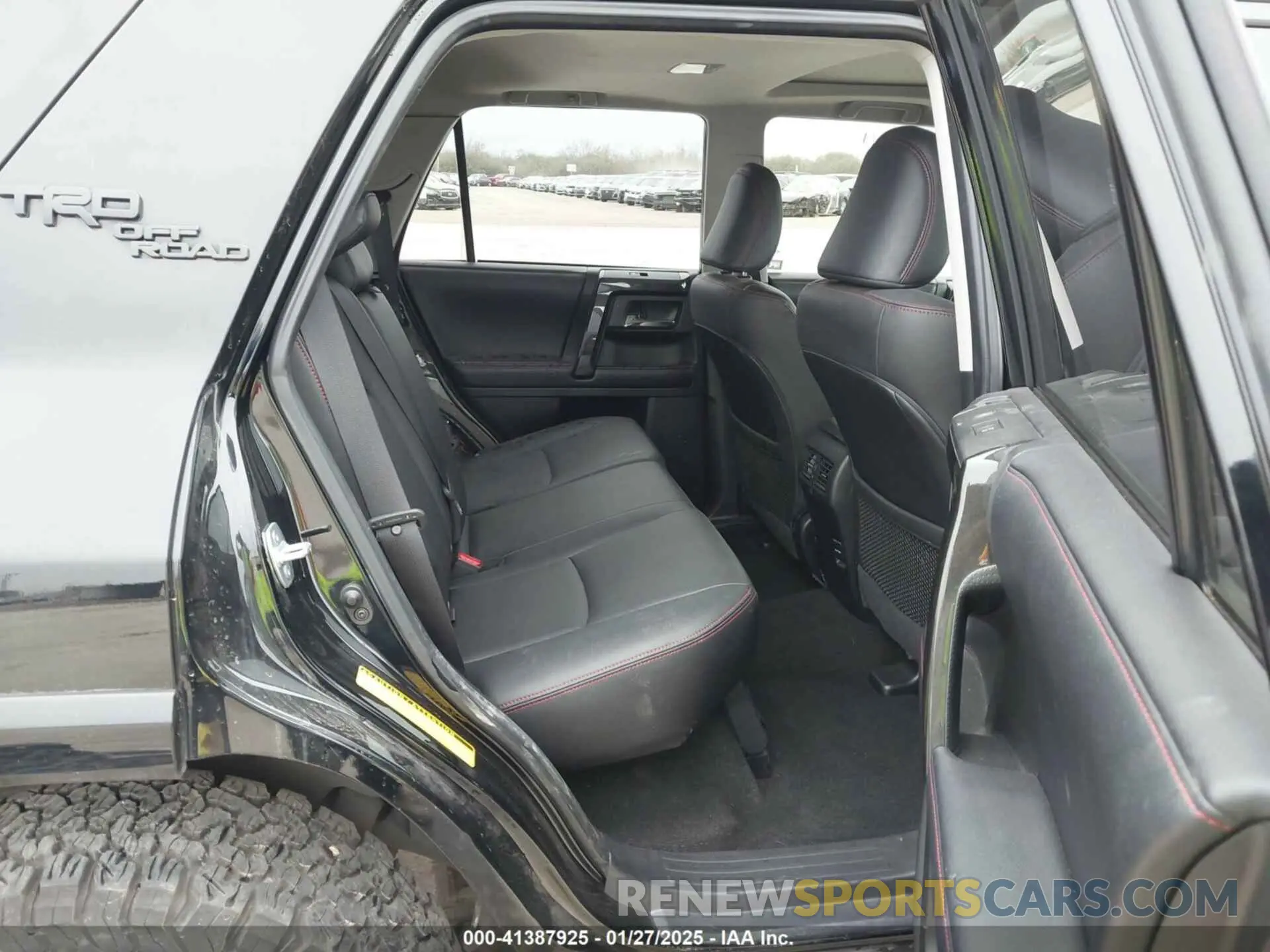 8 Photograph of a damaged car JTEBU5JR6K5725188 TOYOTA 4RUNNER 2019