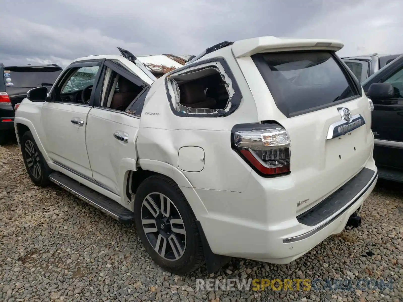 4 Photograph of a damaged car JTEBU5JR6K5728219 TOYOTA 4RUNNER 2019